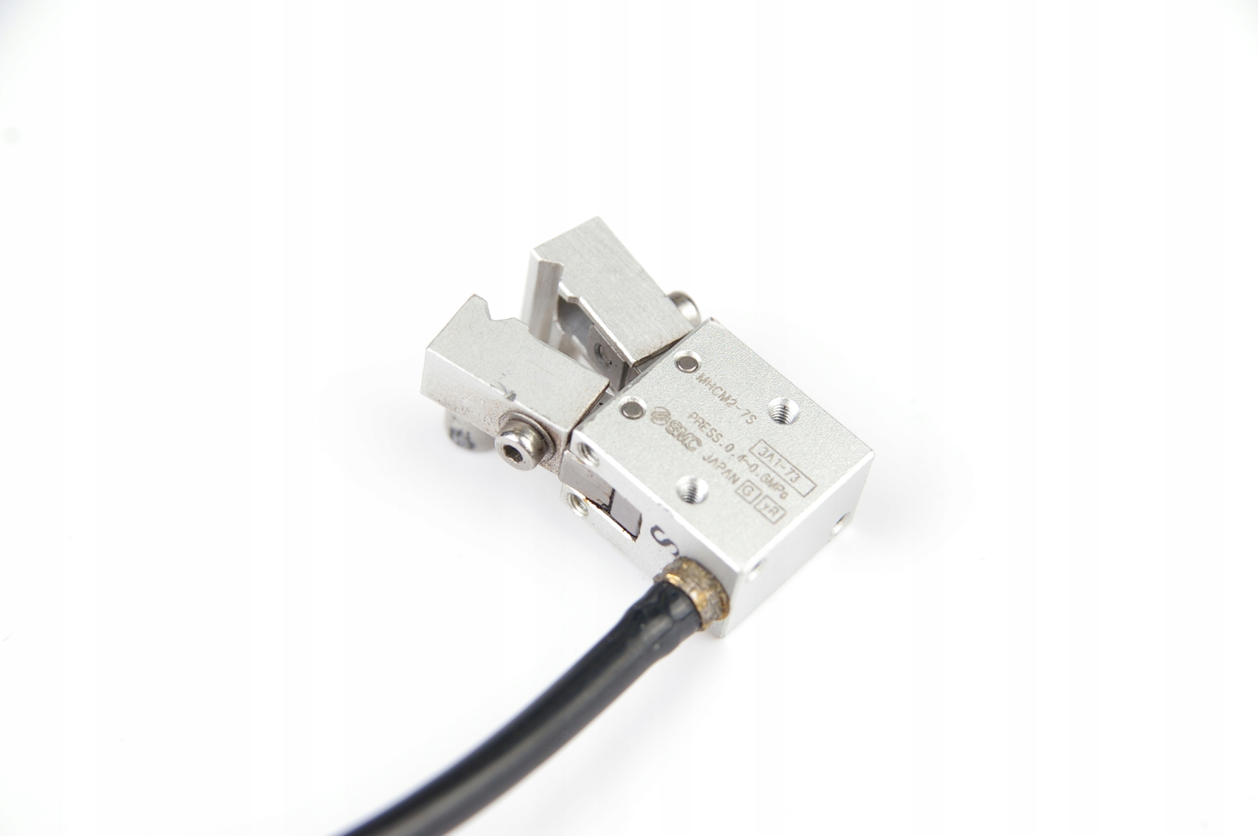 SMC MHCM2-7S Gripper · ID 115255649 · Photo 1