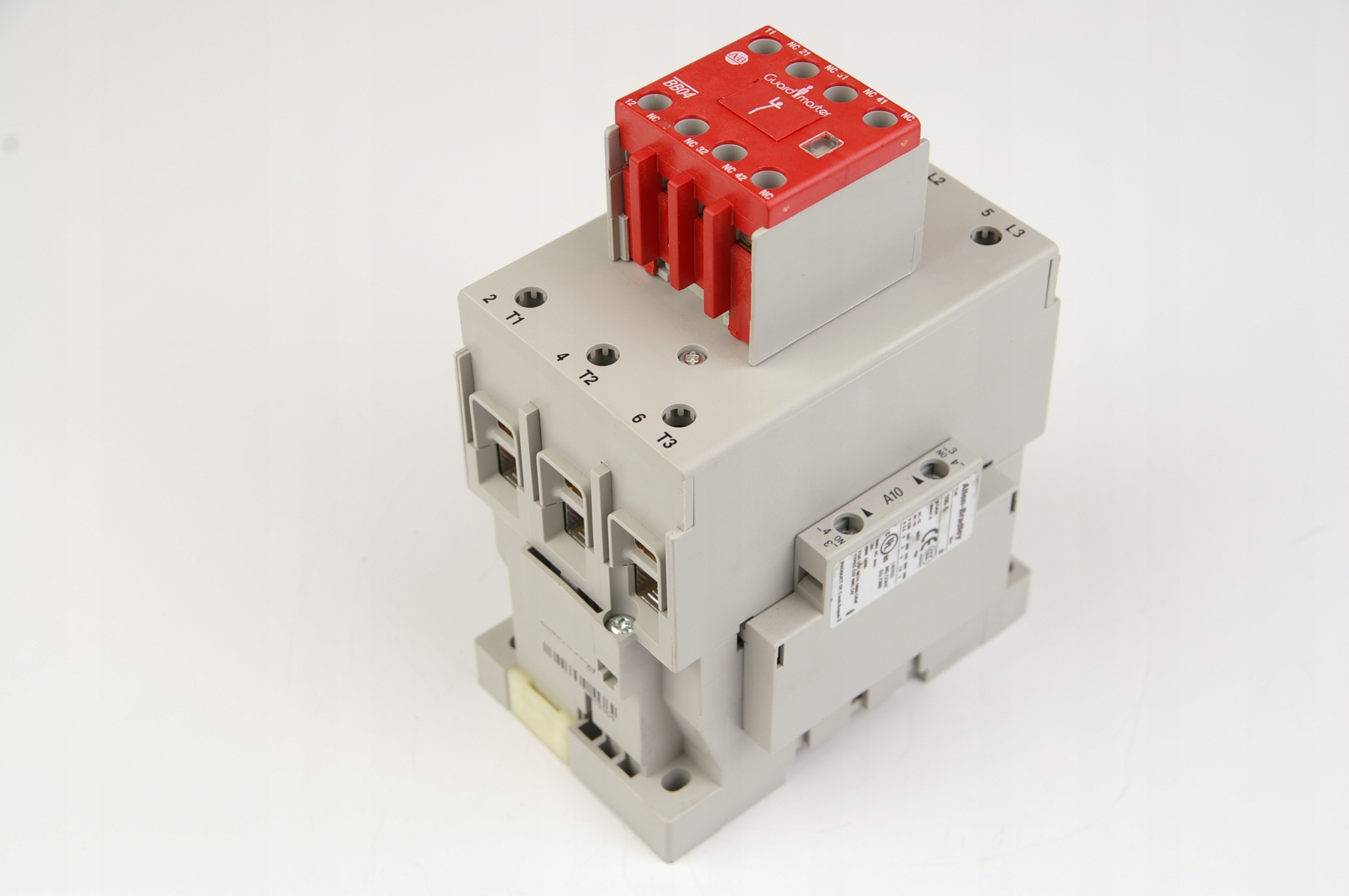 Allen Bradley 100-C60D*00 100S-C60DJ14BC 100S-F Safety Contactor · ID 164276926 · Photo 1
