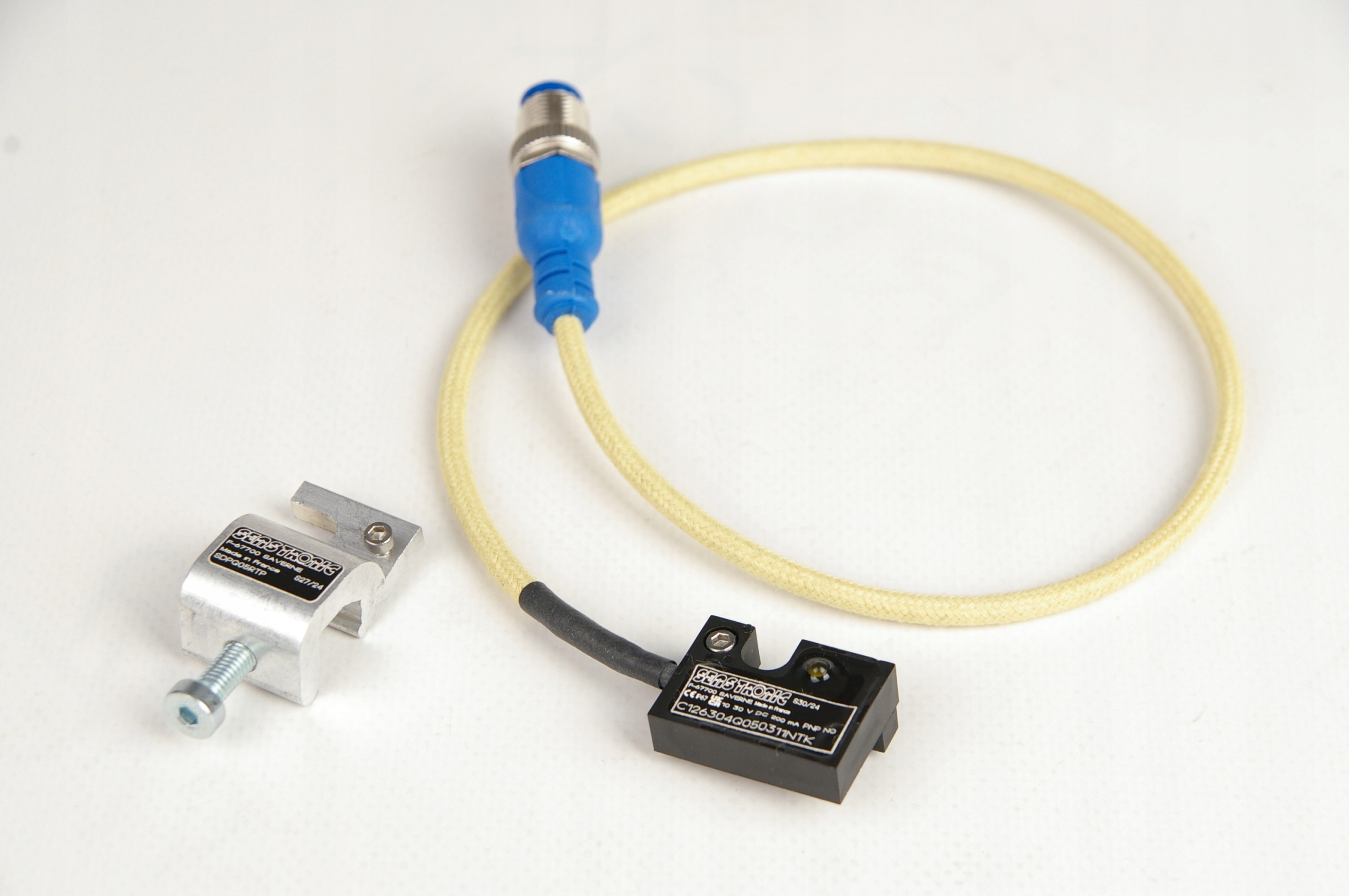 Senstronic C126304Q050311NTK Magnetic Proximity Detector · ID 312603843 · Photo 1