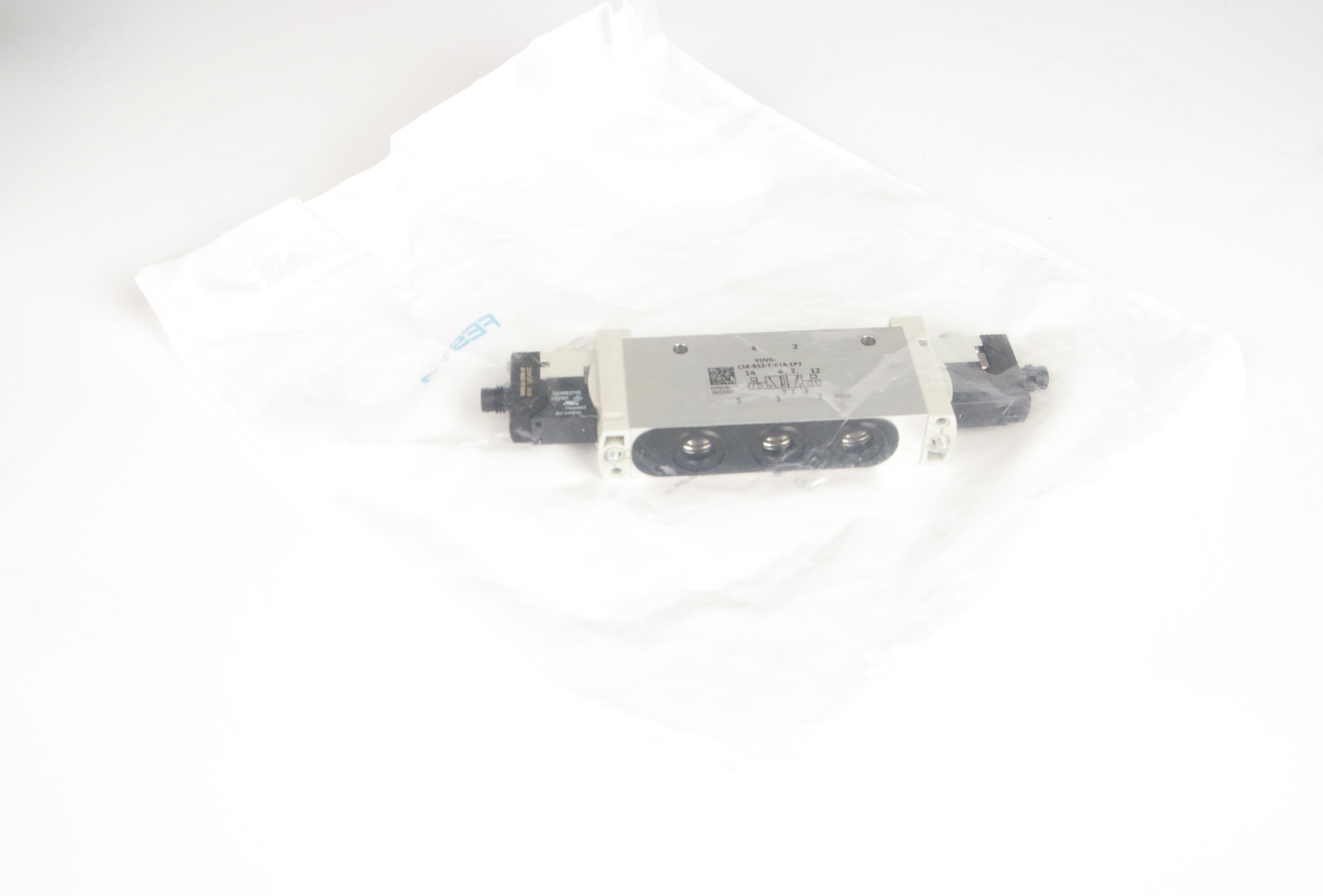 Festo VUVG-S18-B52-T-G14-1R8L 564212 Solenoid Valve · ID 280984113 · Photo 1