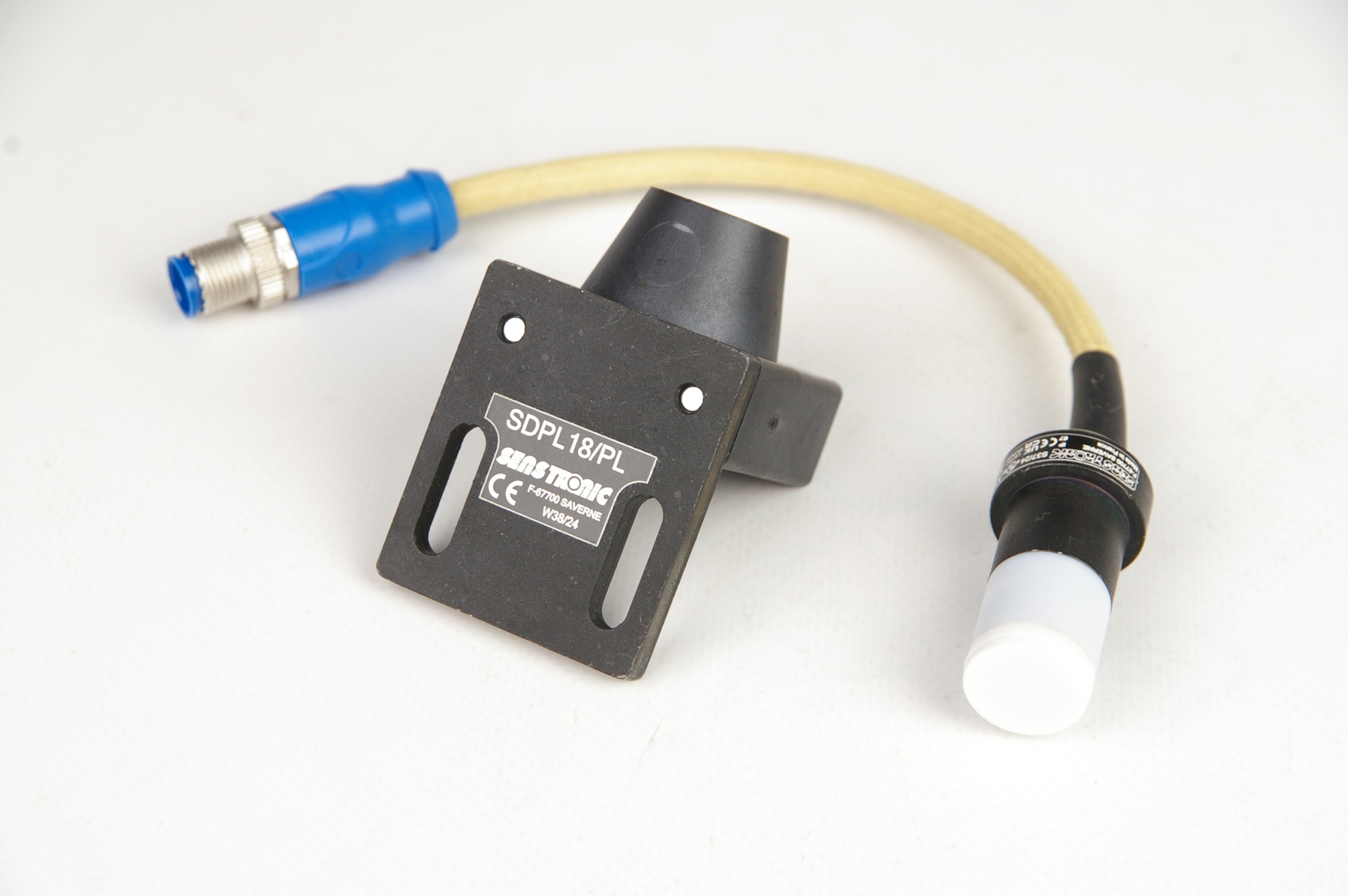Senstronic A1263D01L181056CKU Inductive Proximity Detector · ID 312603852 · Zdjęcie 1