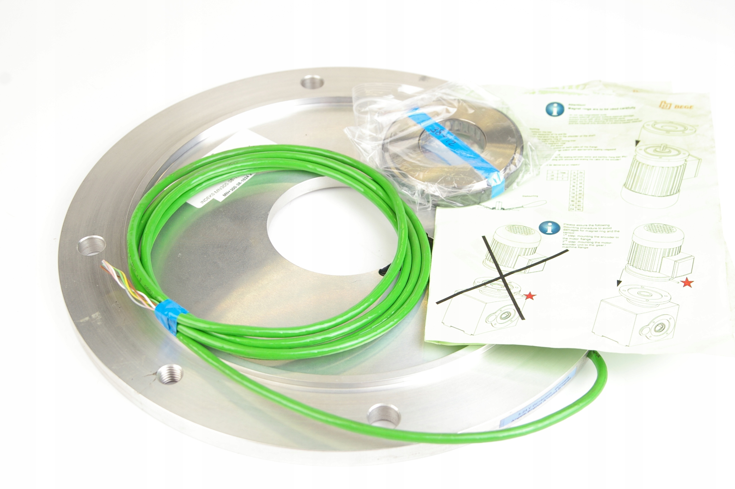 BEGE MN+300-38-1024 2 MN300-38-10242 7806303810240200 Flange Encoder · ID 115254610 · Bild 1