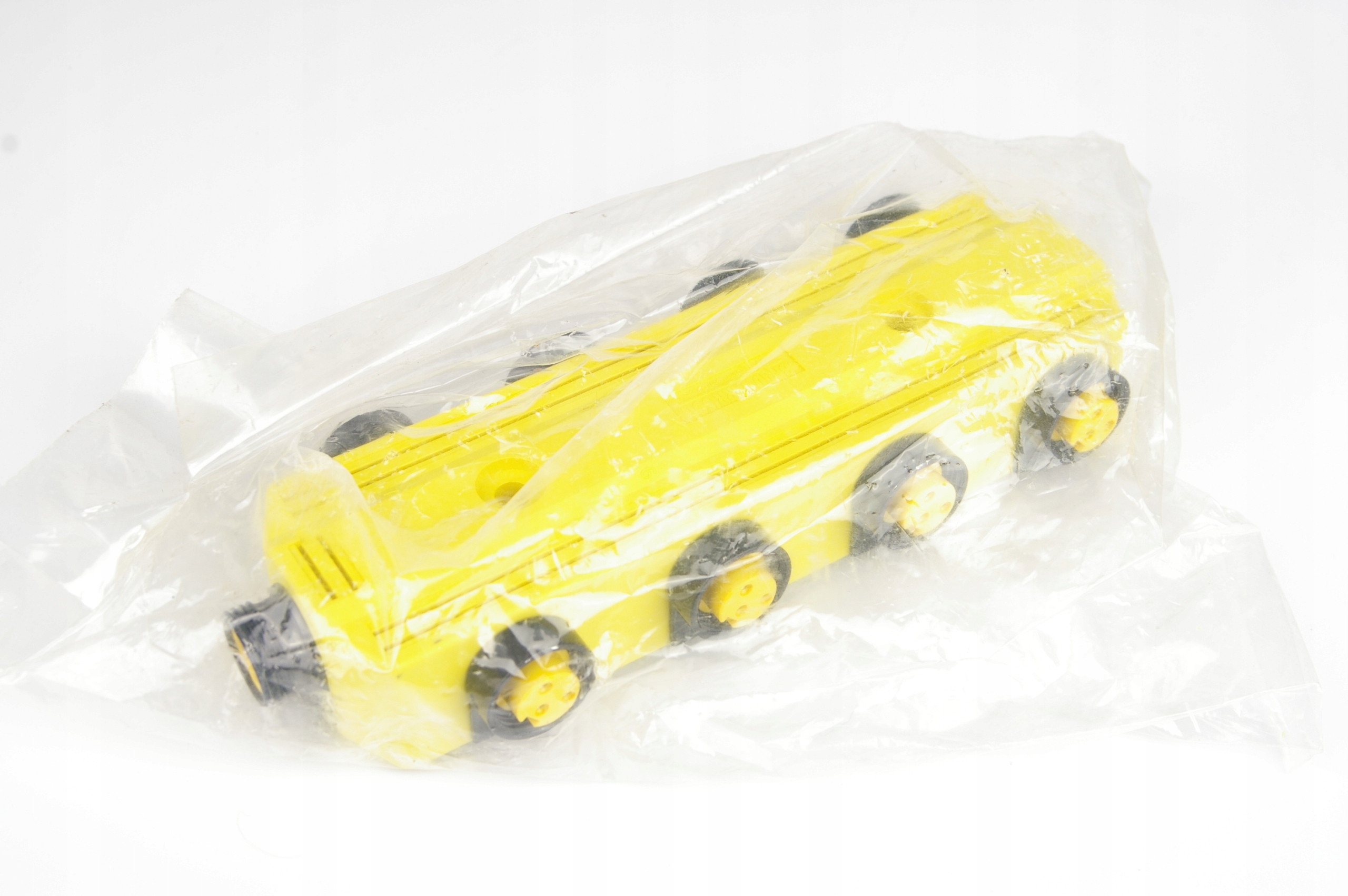 Bradharrison ACAUX8000 Multi-Port Interconnect · ID 115251797 · Photo 1