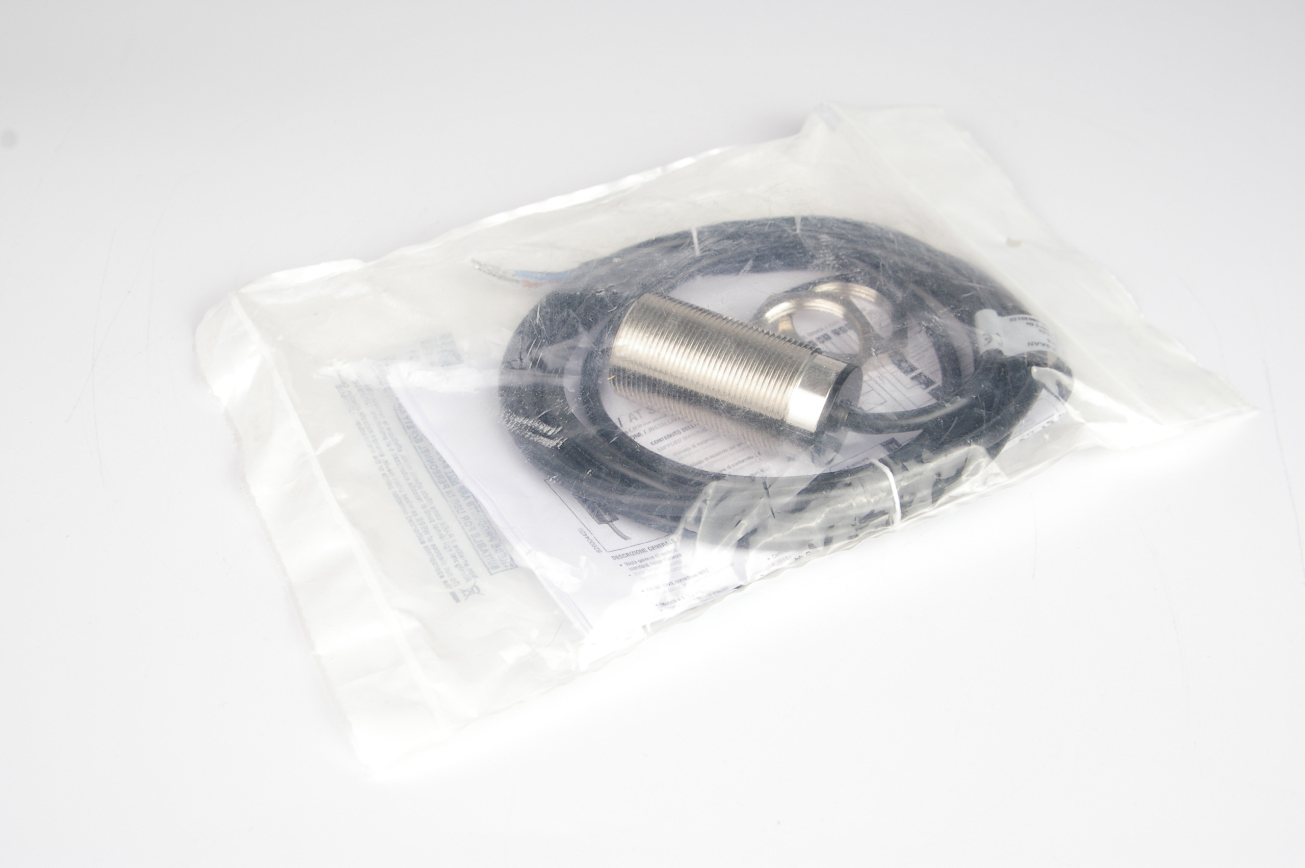 Micro Detectors AT1/AP-3AAN Inductive Proximity Switch · ID 115245325 · Zdjęcie 1