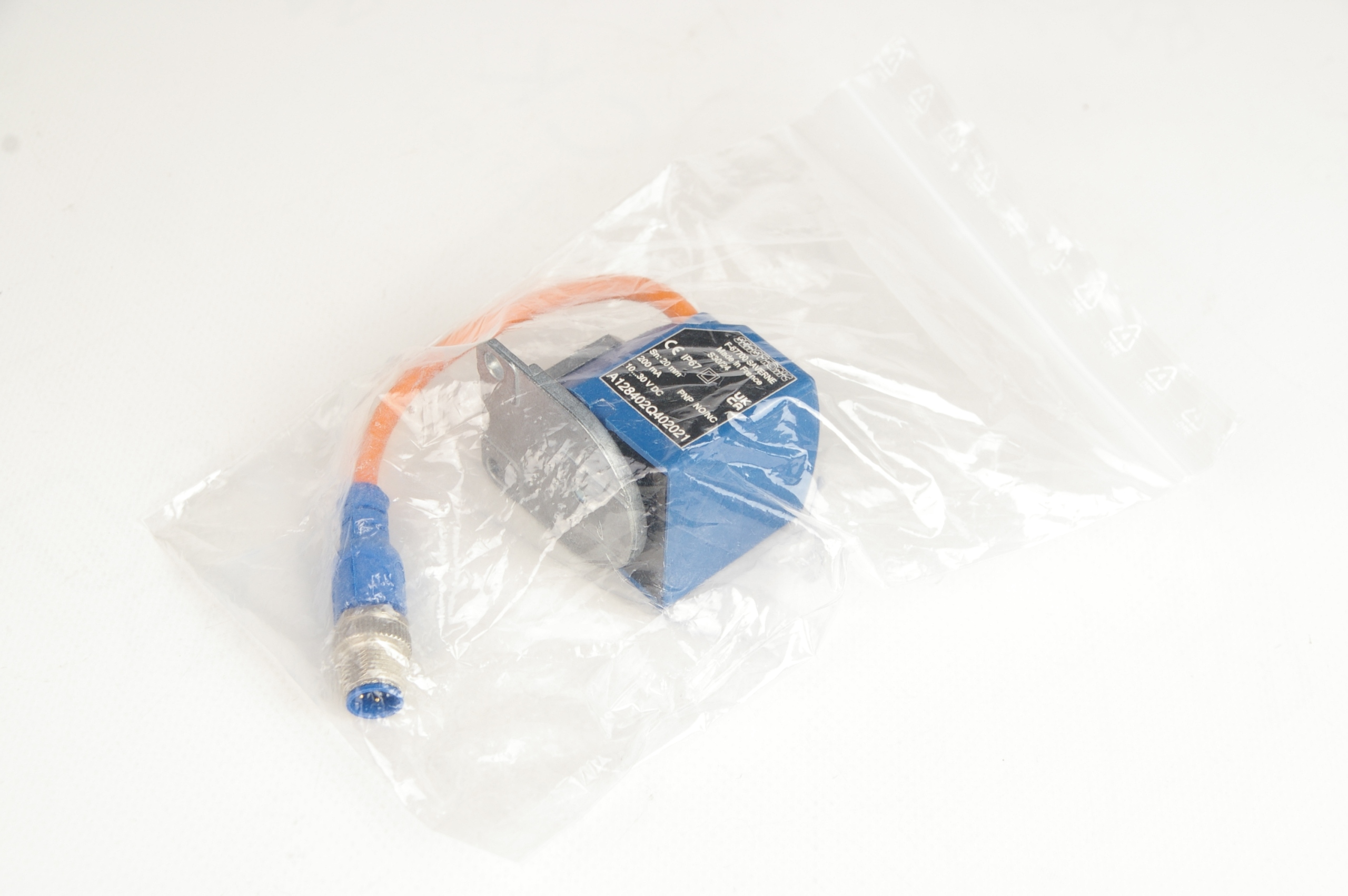 Senstronic A128402Q402021 Inductive Proximity Sensor · ID 318467175 · Bild 1
