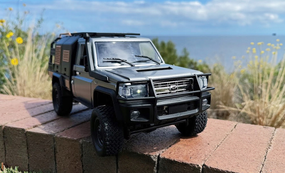 SAMOCHÓD ZDALNIE STEROWANY RC TOYOTA LAND CRUISER LC79 TERENOWY