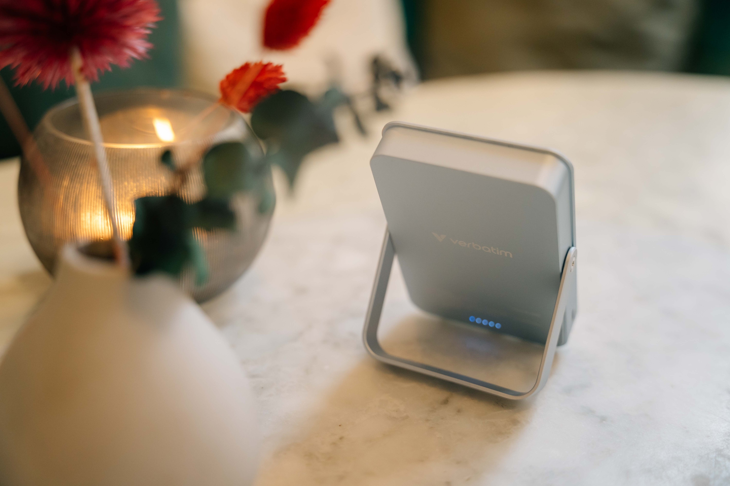 Powerbank Verbatim Charge 'n' Go Magnetic Wireless with Stand 10000mAh USB-