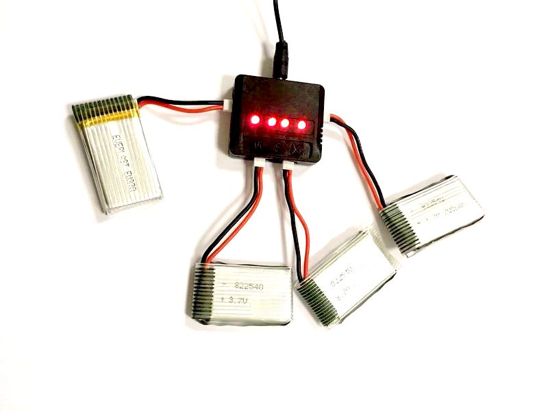 4 X Syma X5 3,7V 800mAh Li-Po +ładowarka USB
