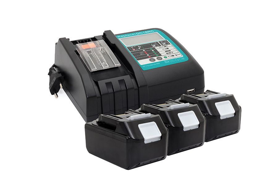ŁADOWARKA MAKITA + 3 AKU 18V 4,2Ah LI-ION