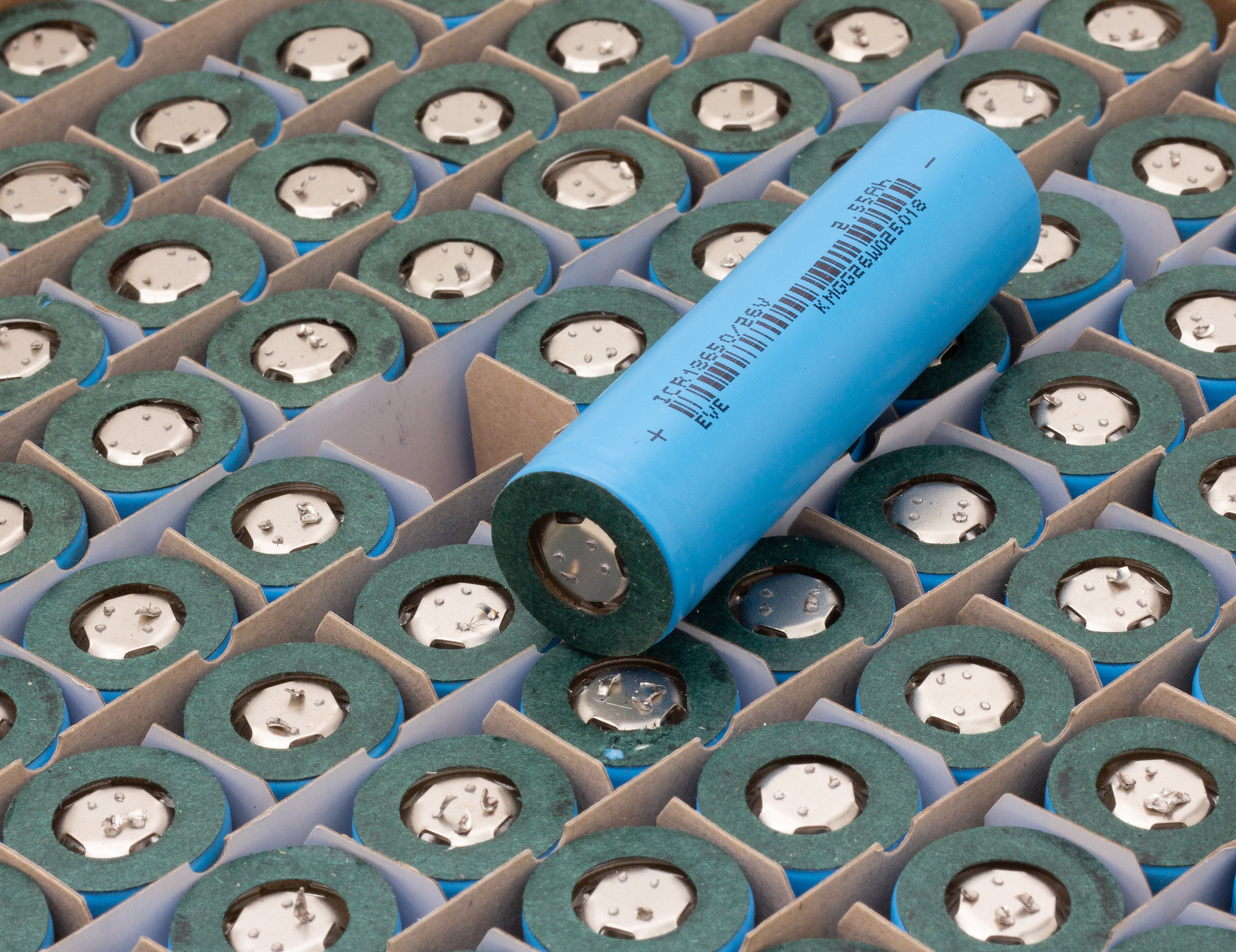 OGNIWO ICR18650 26V EVE 2550mAh 3,6V LI-ION 100szt (D)(4826)