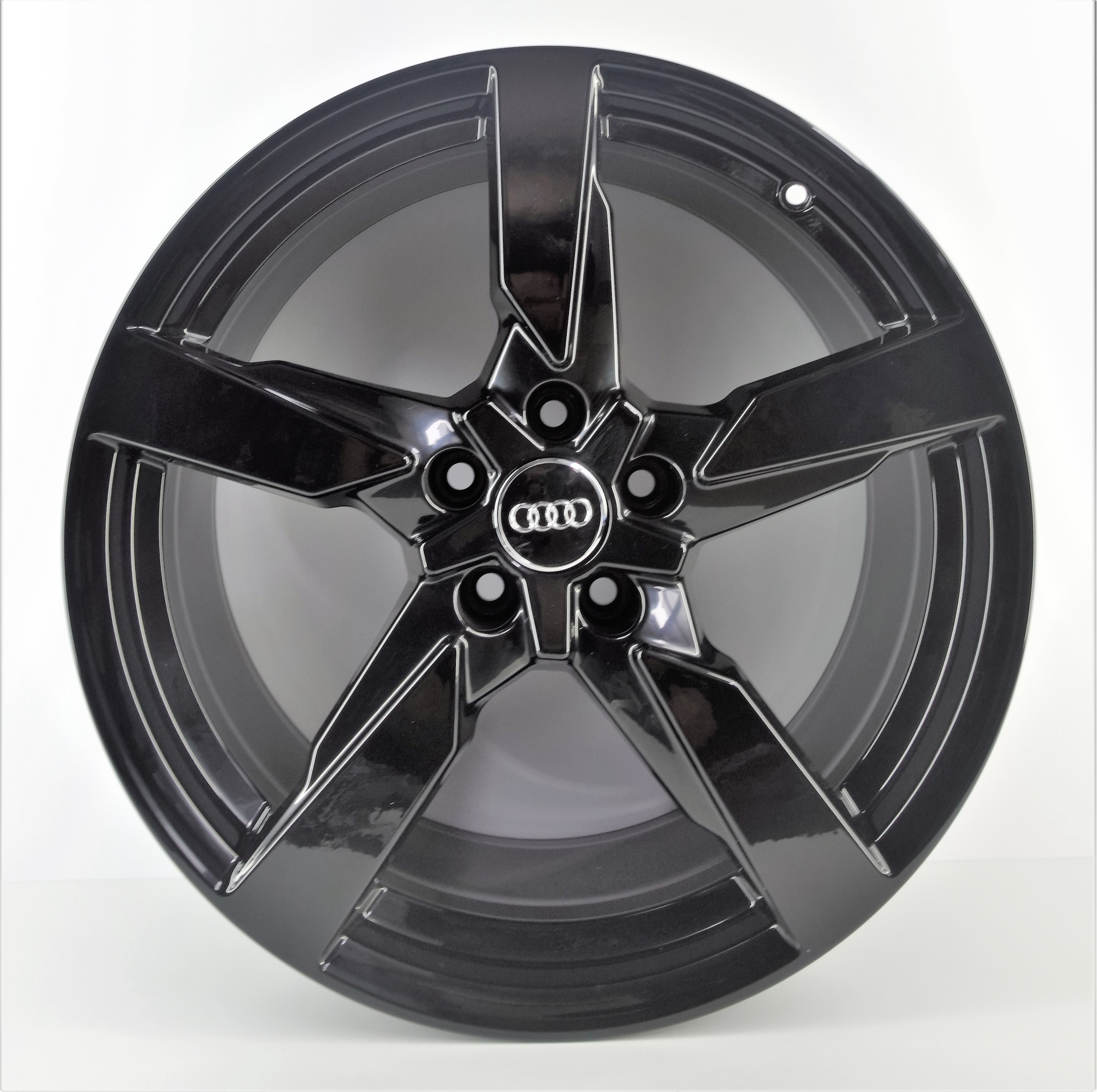 Felgi 19" Audi TT TTS TTRS RS 8S 8S0601025BH