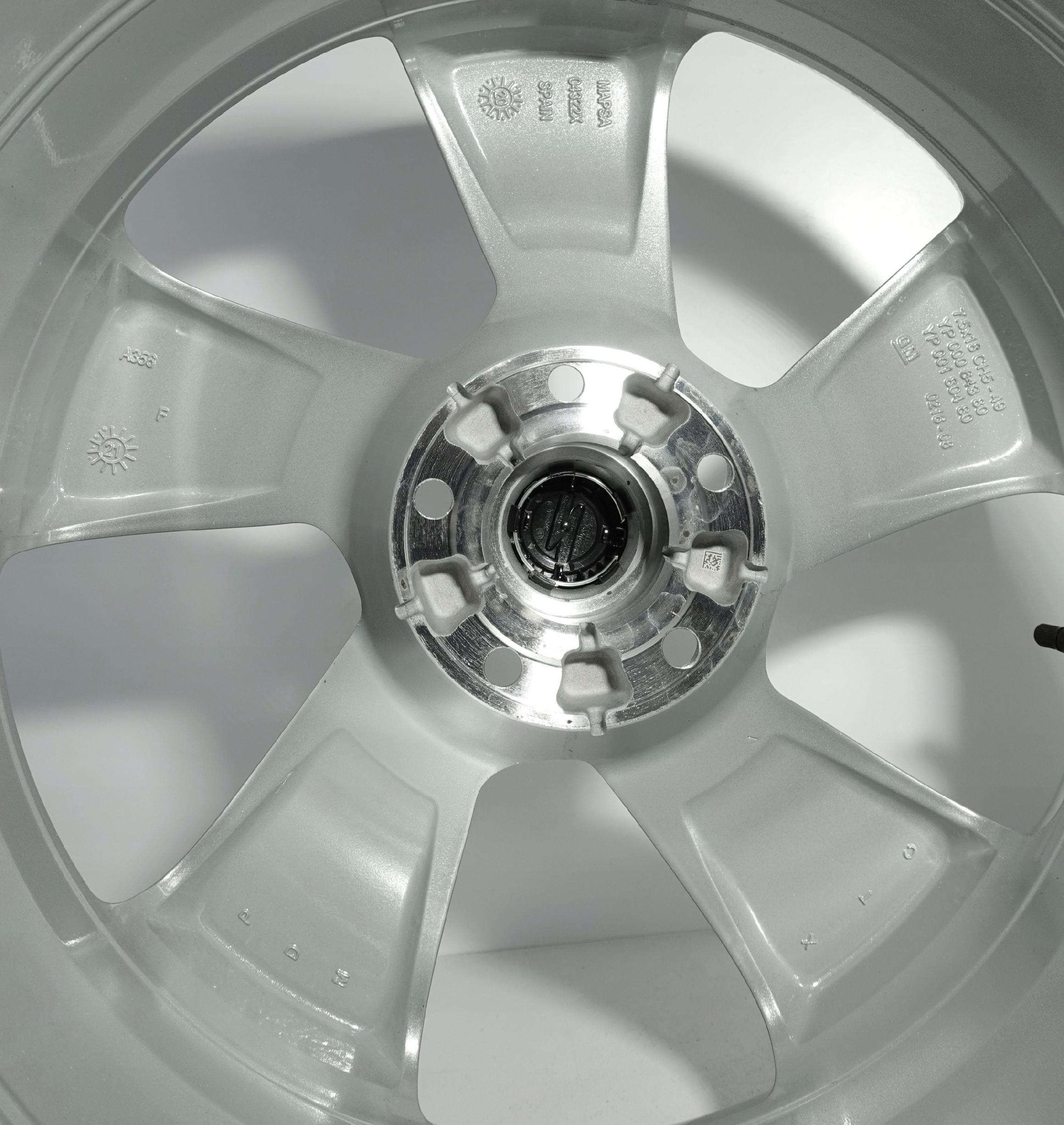 Felgi aluminiowe Opel Grandland 7.5J 18" 5x108 ET 49 oryginalne YP00064380