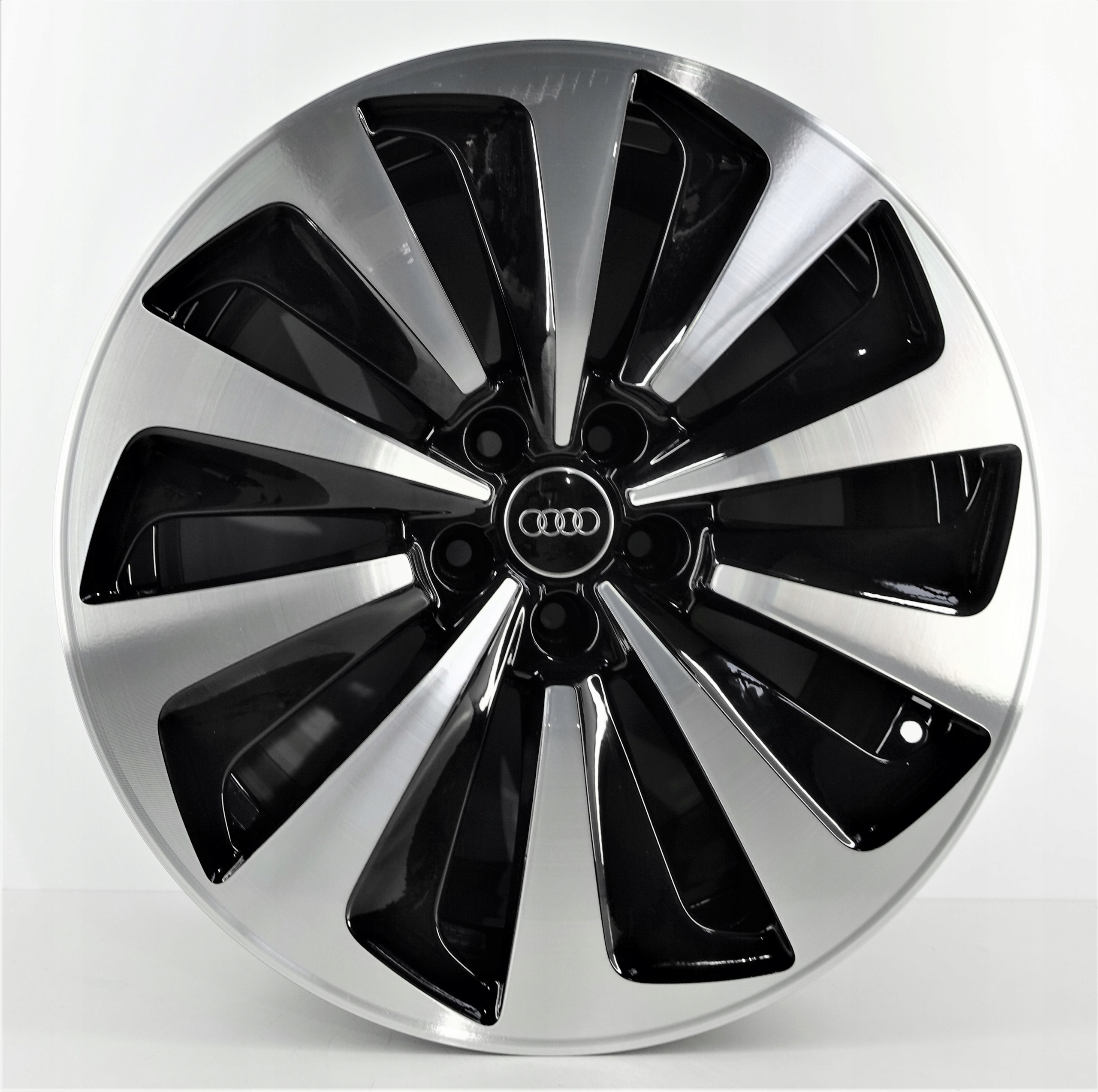 felgi AUDI A8 A8L D4 9x19 ET33 5x112 4H0601025AK