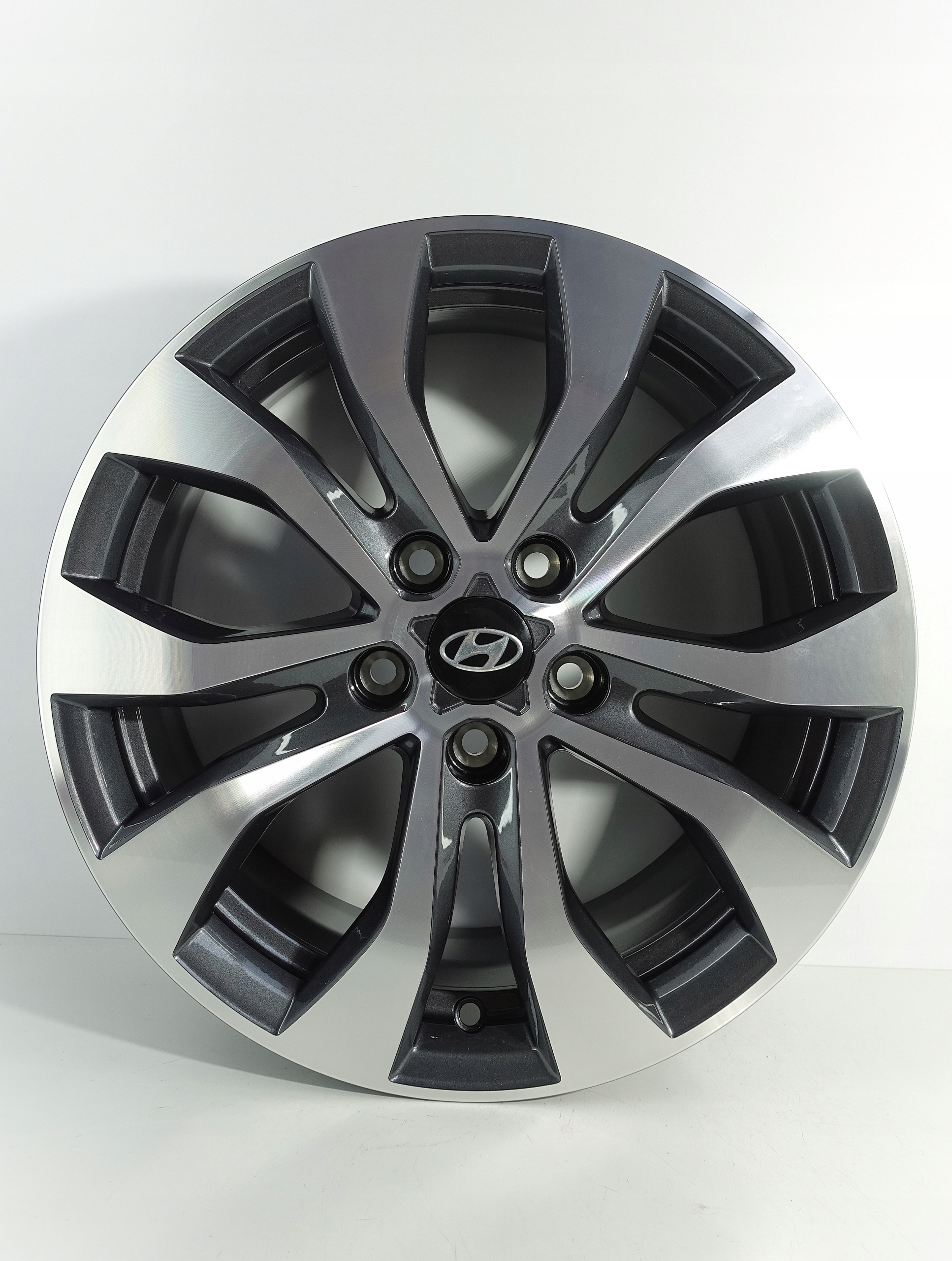 HYUNDAI FELGI ALUMINIOWE RENAULT 7J 17" 5x114.3 ET 43 403007202R NOWE