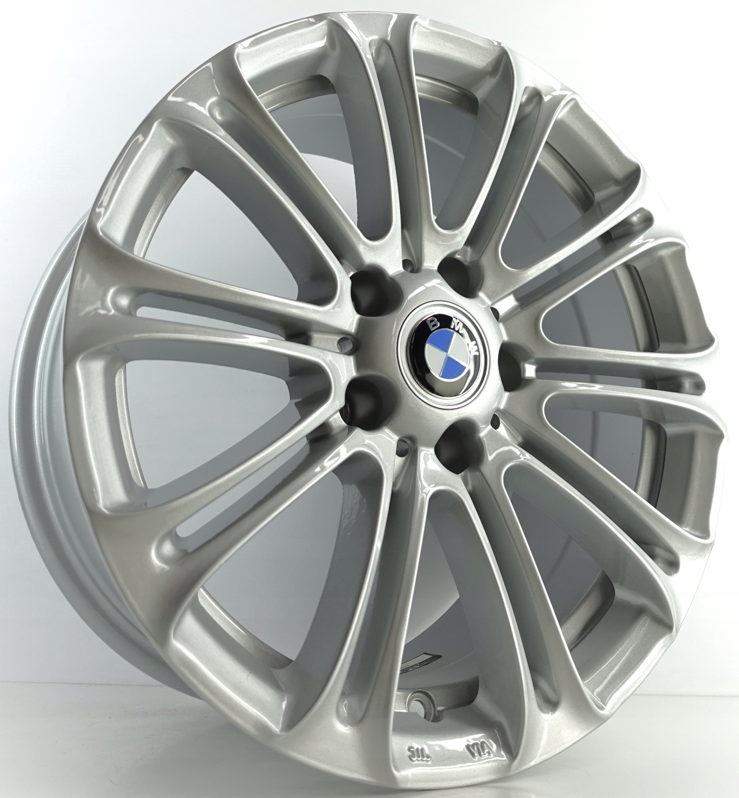 FELGI ALUMINIOWE BMW 17" 5X120 8J ET20 NOWE