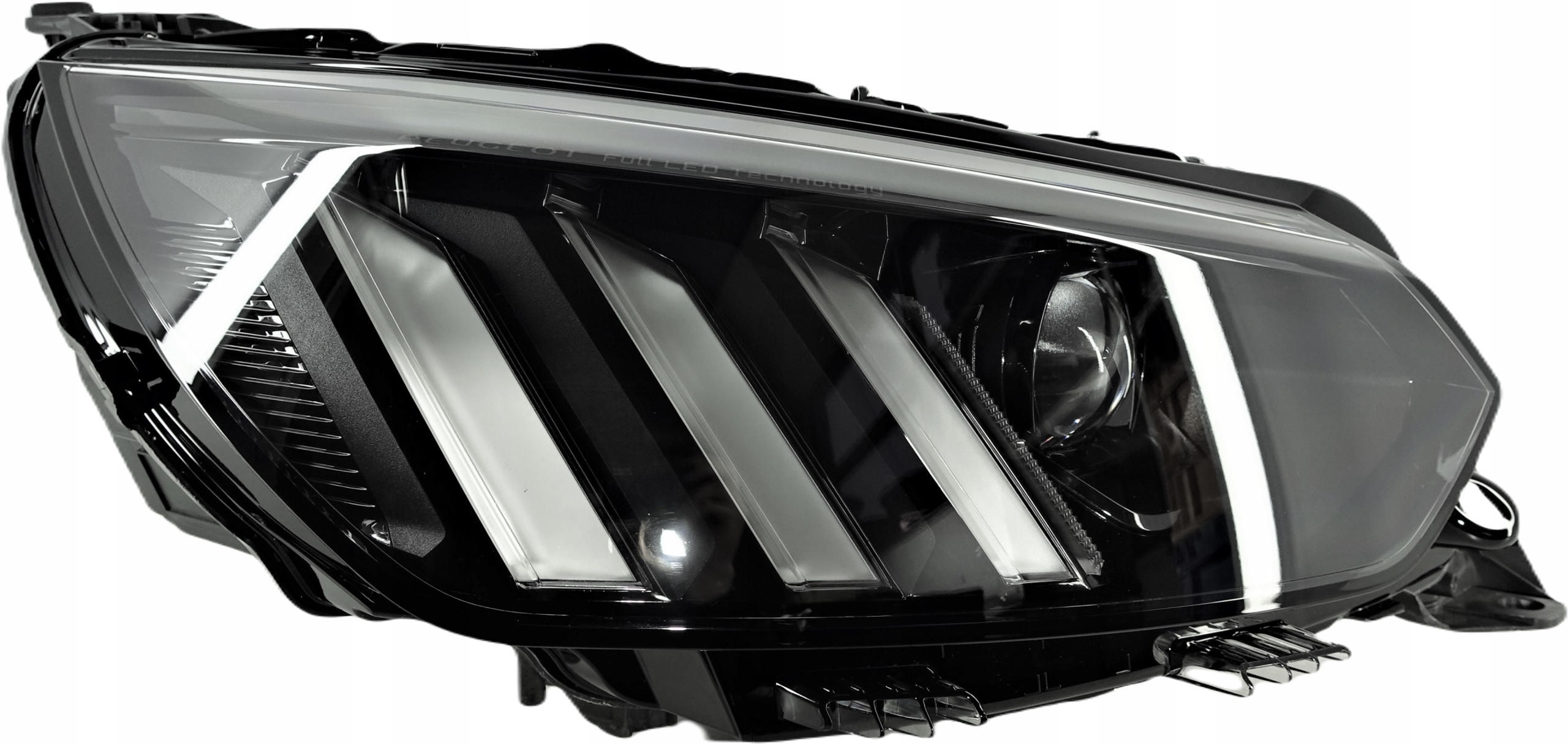 PEUGEOT 208/2008 2019- LAMPA PRAWA FULL LED