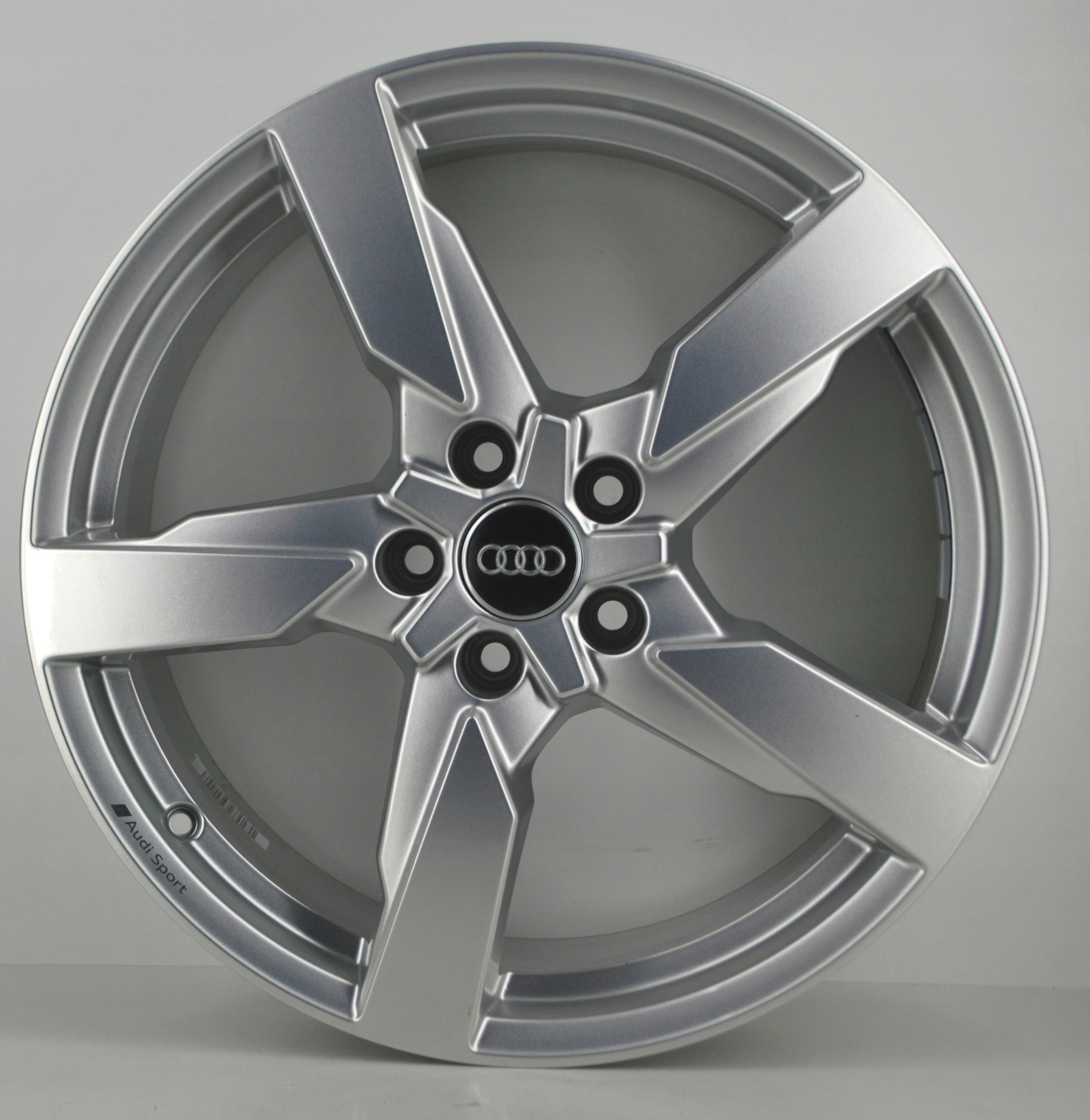 19" 5x112 AUDI 8S0601025AG FELGI ORYGINALNE