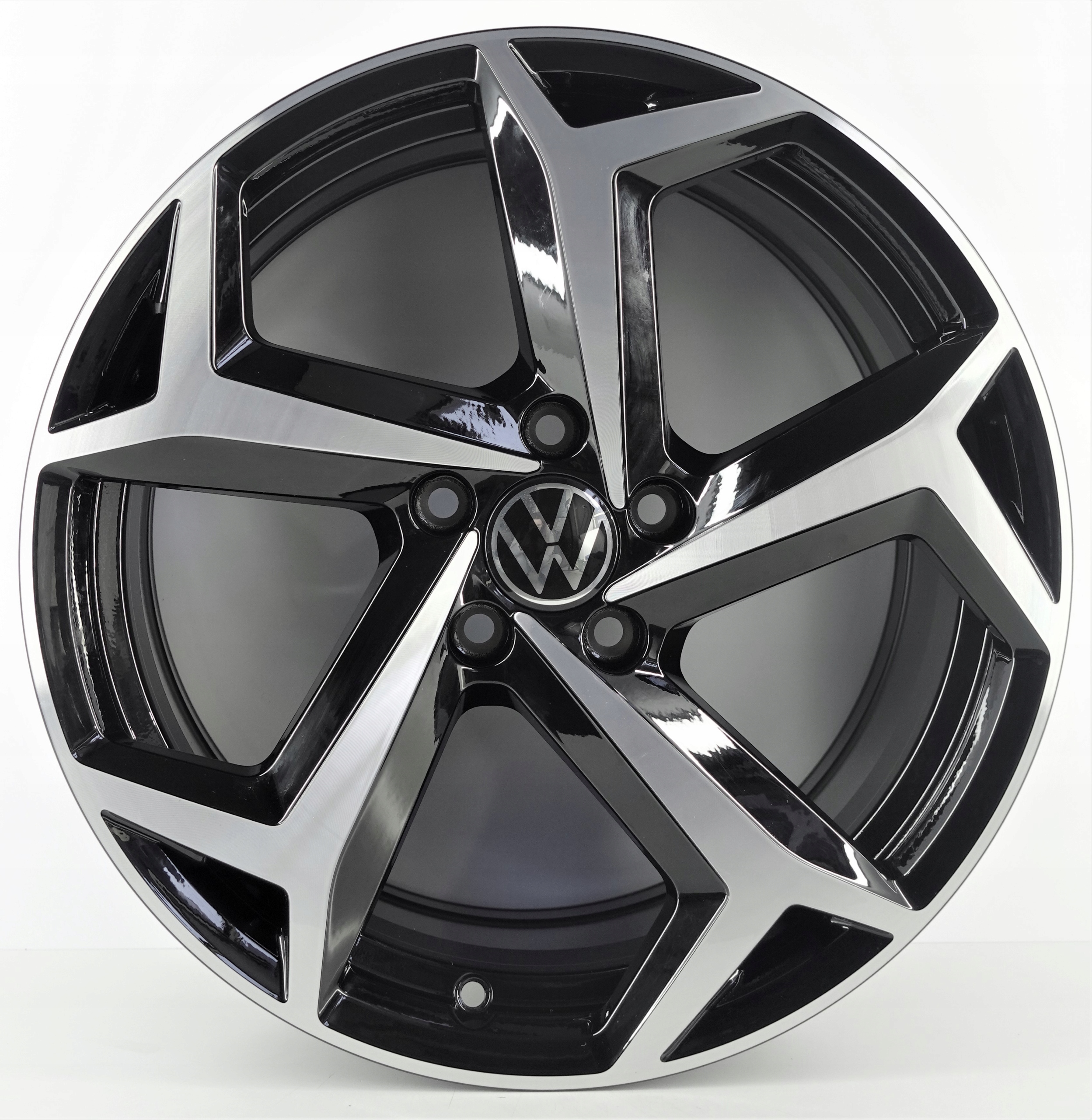 VW PASSAT ARTEON R LINE FELGI 8Jx18 ET44 5x112