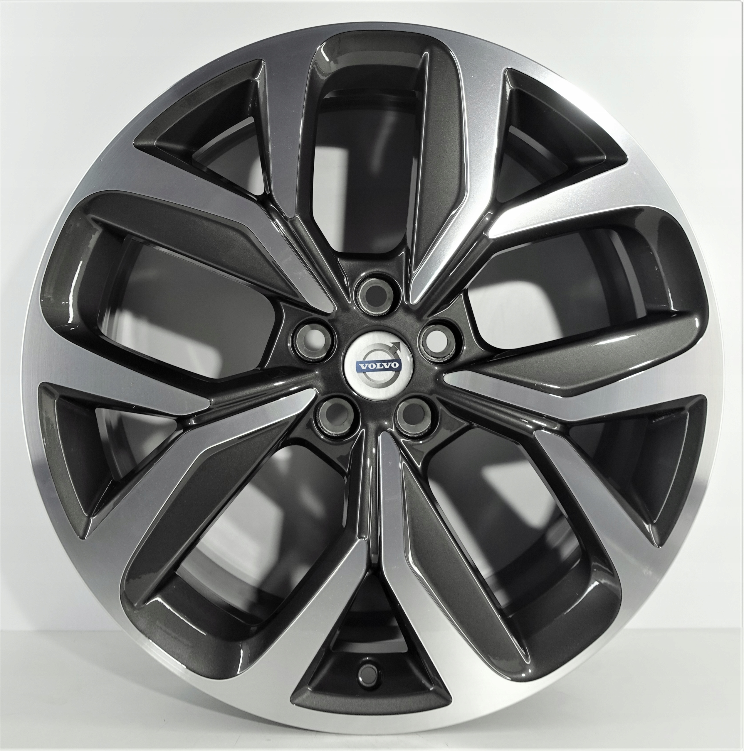 NOWE ALUFELGI VOLVO V60 20cali 5x108 8J J9D3-1007-KB grafit poler