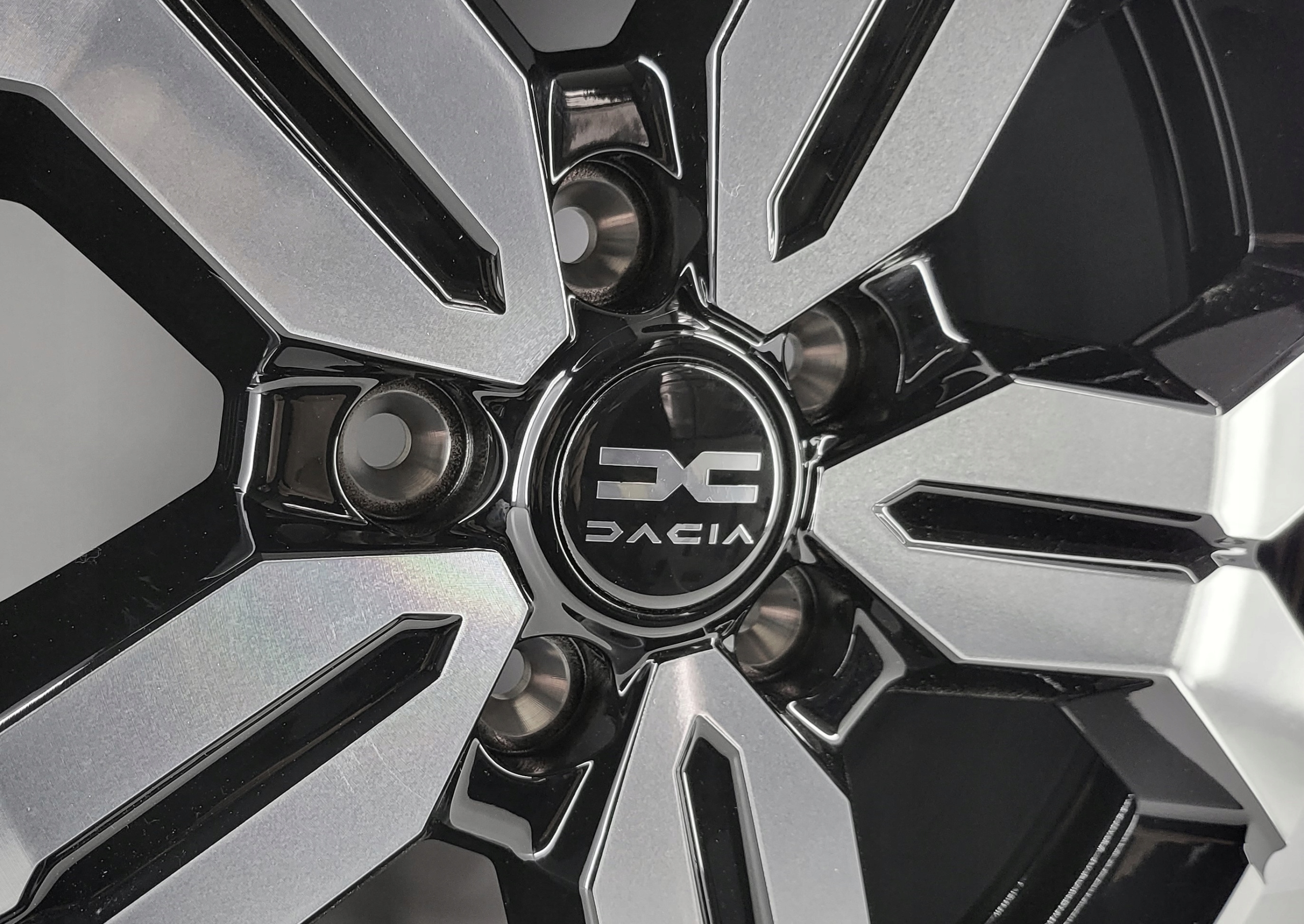 Felgi aluminiowe DACIA DUSTER 17" 5x114,3 403005180R NOWE ORYGINALNE