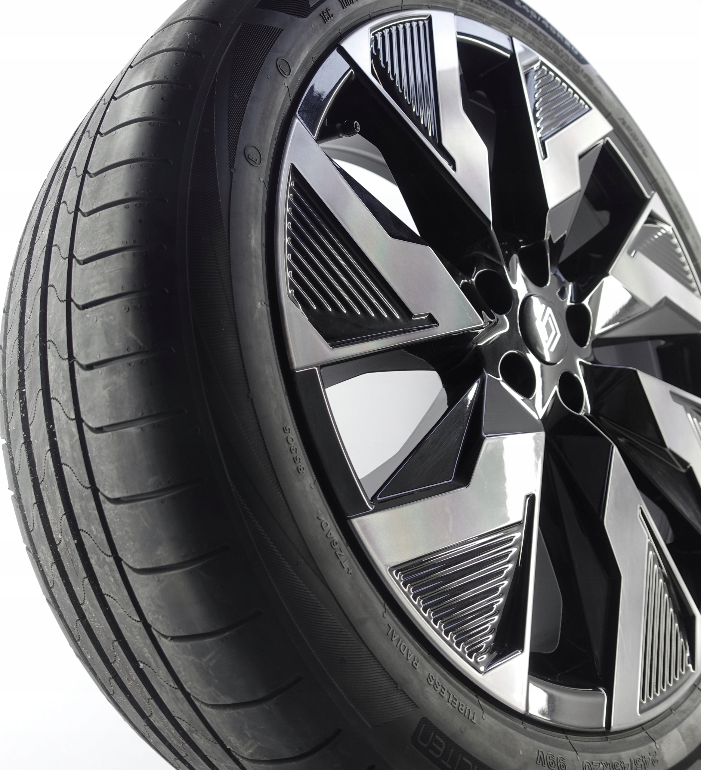 KOŁA LETNIE 20cali RENAULT RAFALE 5x114,3 403005760R BRIDGESTONE 245/45R20