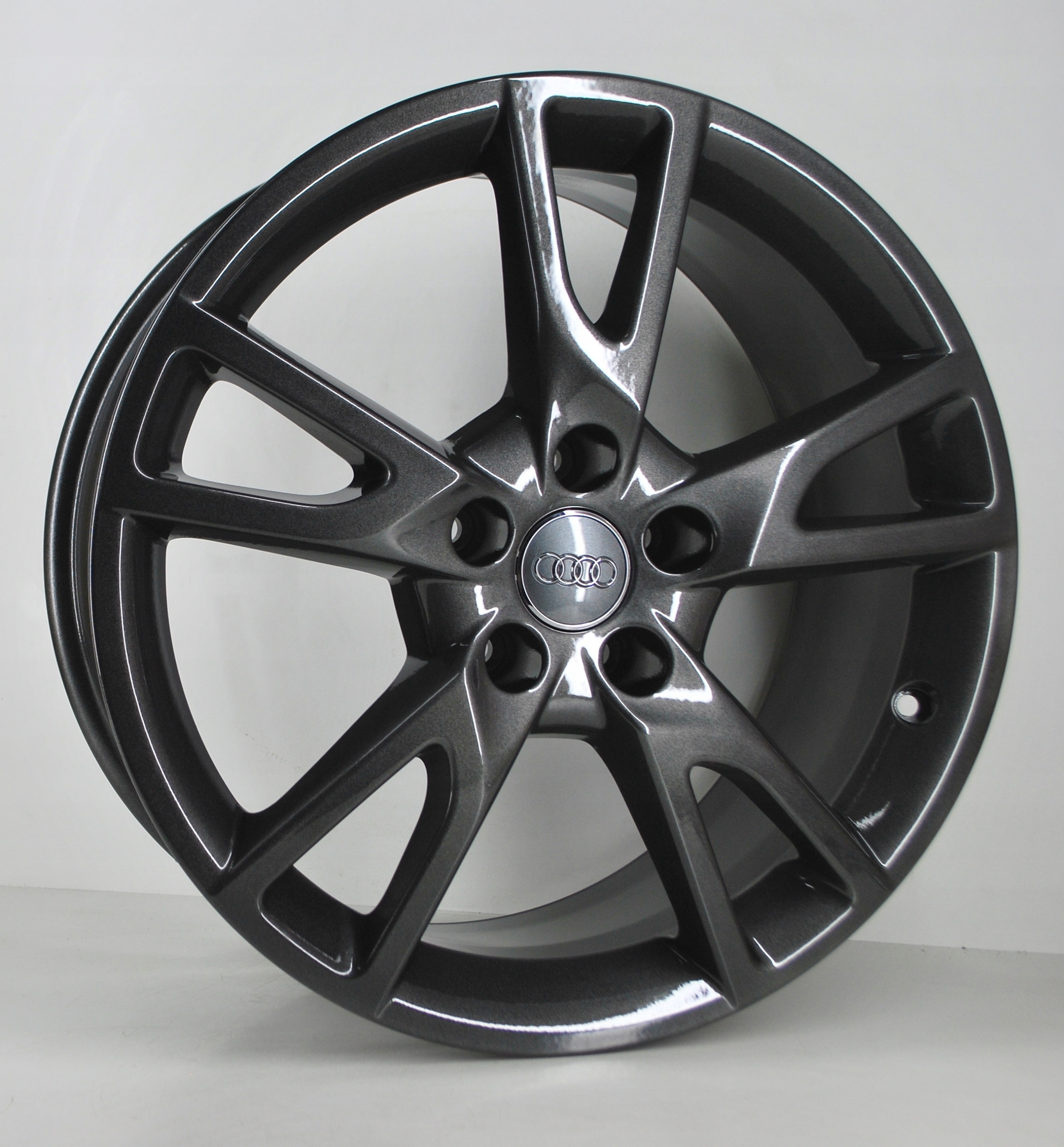 AUDI A4 A6 Q3 Q4 18'' felgi aluminiowe