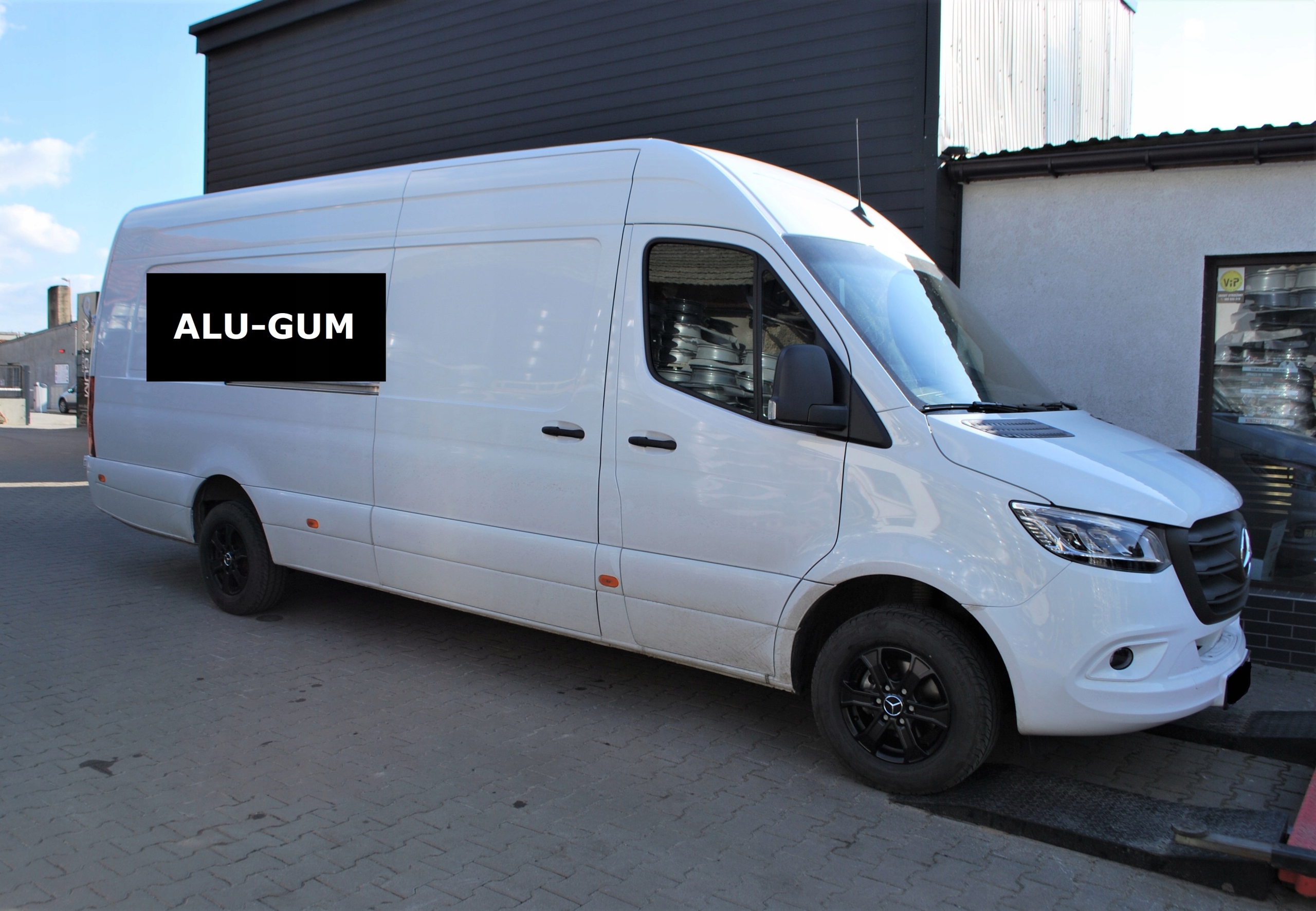 MERCEDES SPRINTER KOŁA ZIMOWE 16'' 6x130 235/65 GT