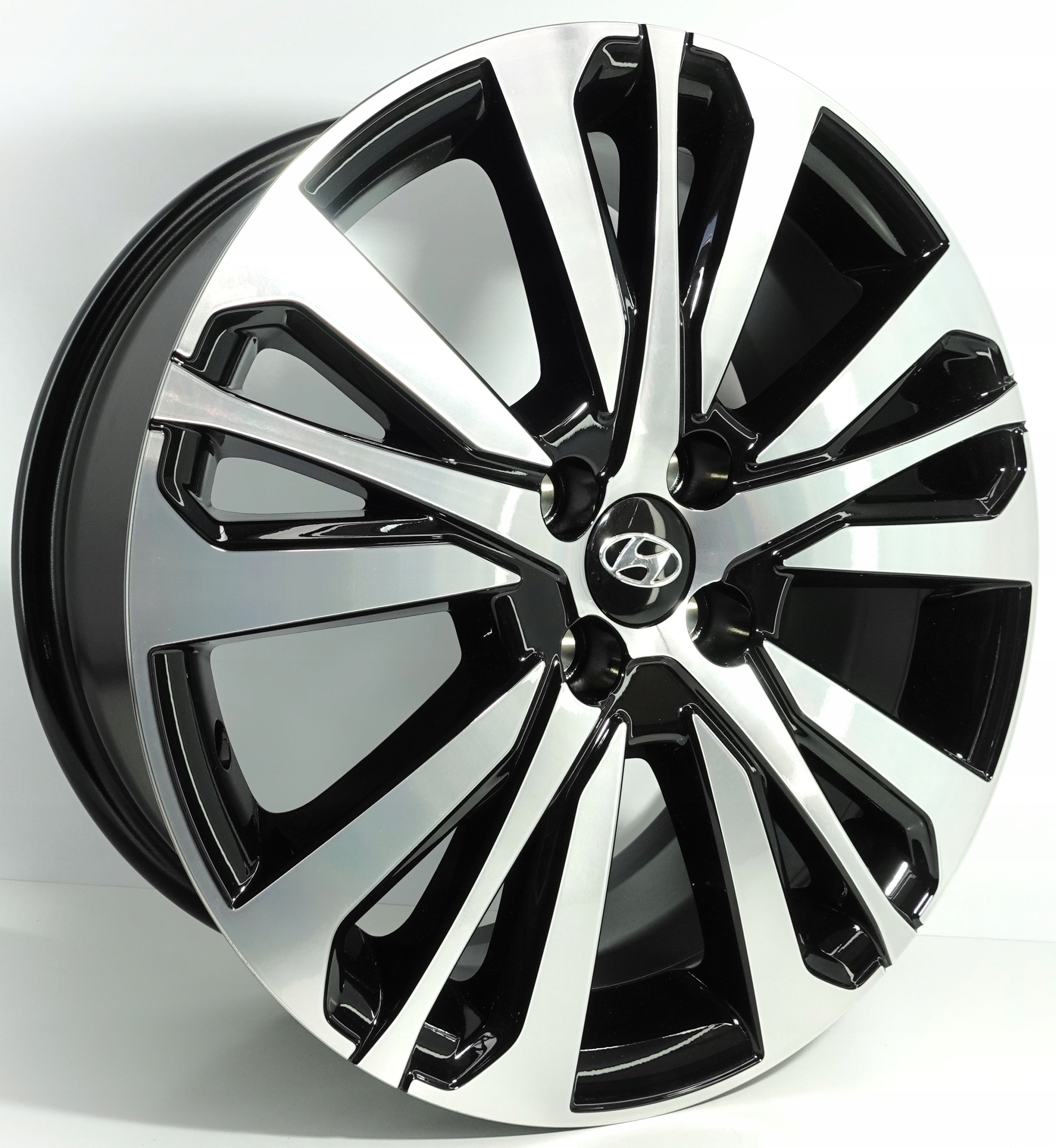 Felgi aluminiowe HYUNDAI Renault INITIALE PARIS 7.0J 17" 4x100 ORYGINALNE