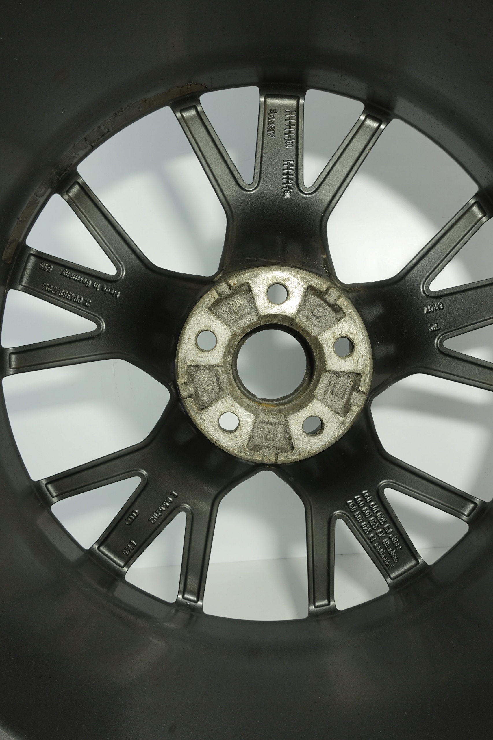 Felga aluminiowa Audi OE AUDI C7 A7 S6 9,5JX21 ET25 4G0601025CK 5x112 ET 25