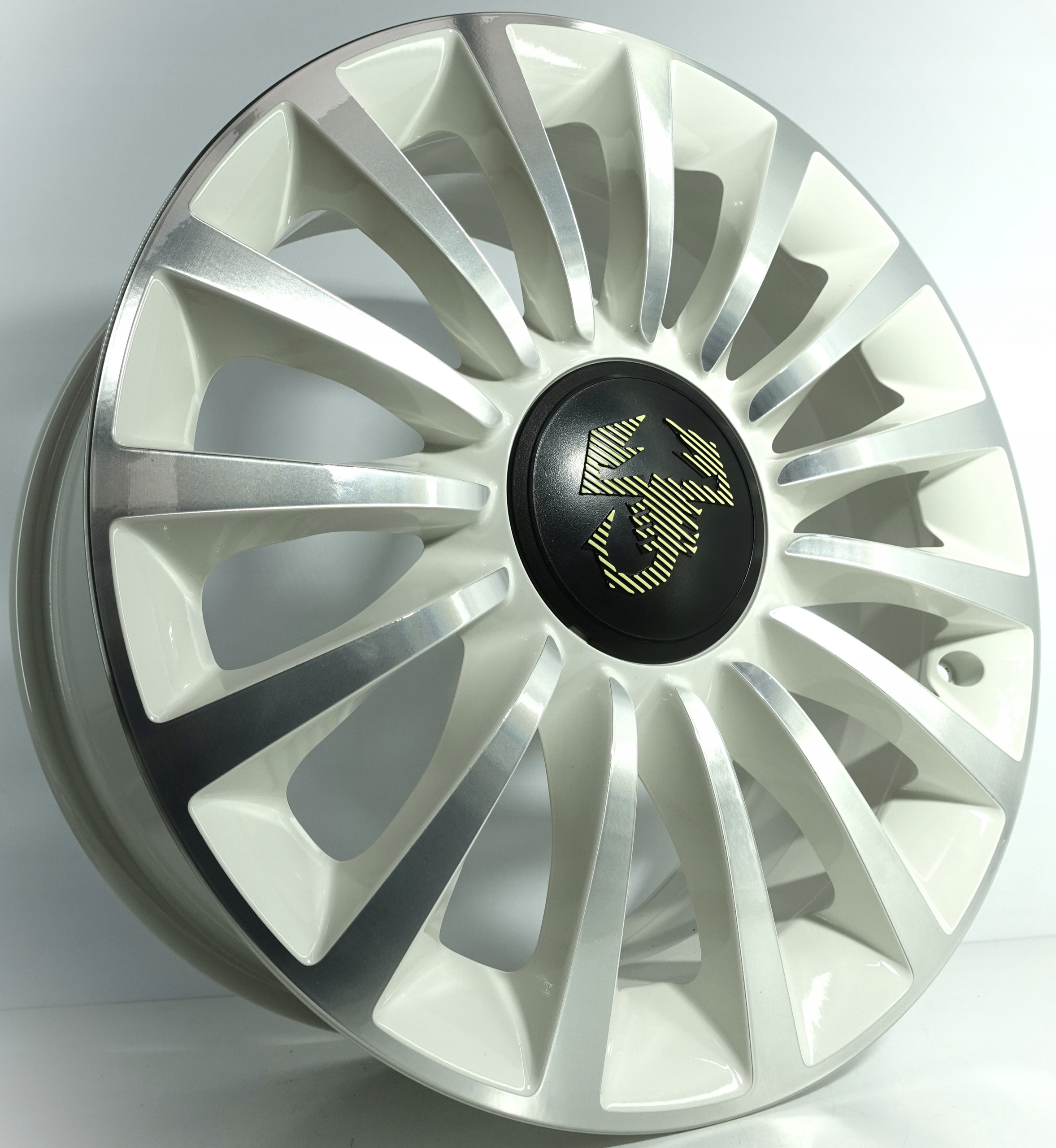 FELGI ALUMINIOWE FIAT 500 BIAŁE 17" 5x98 ABARTH 735573714 NOWE ORYGINALNE