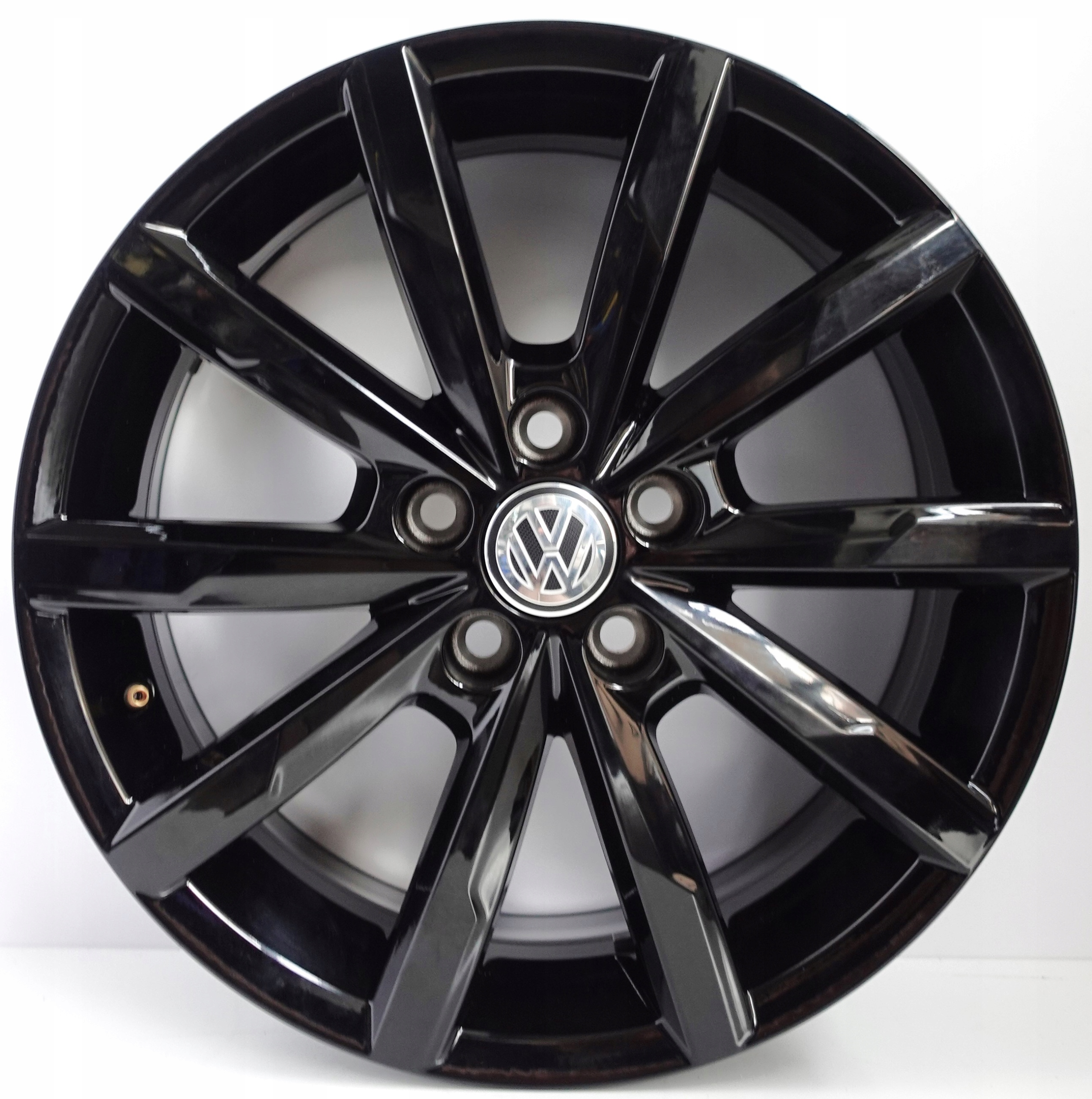 Felgi aluminiowe VOLKSWAGEN POLO 6RU601025J 16" 5x100 ORYGINALNE