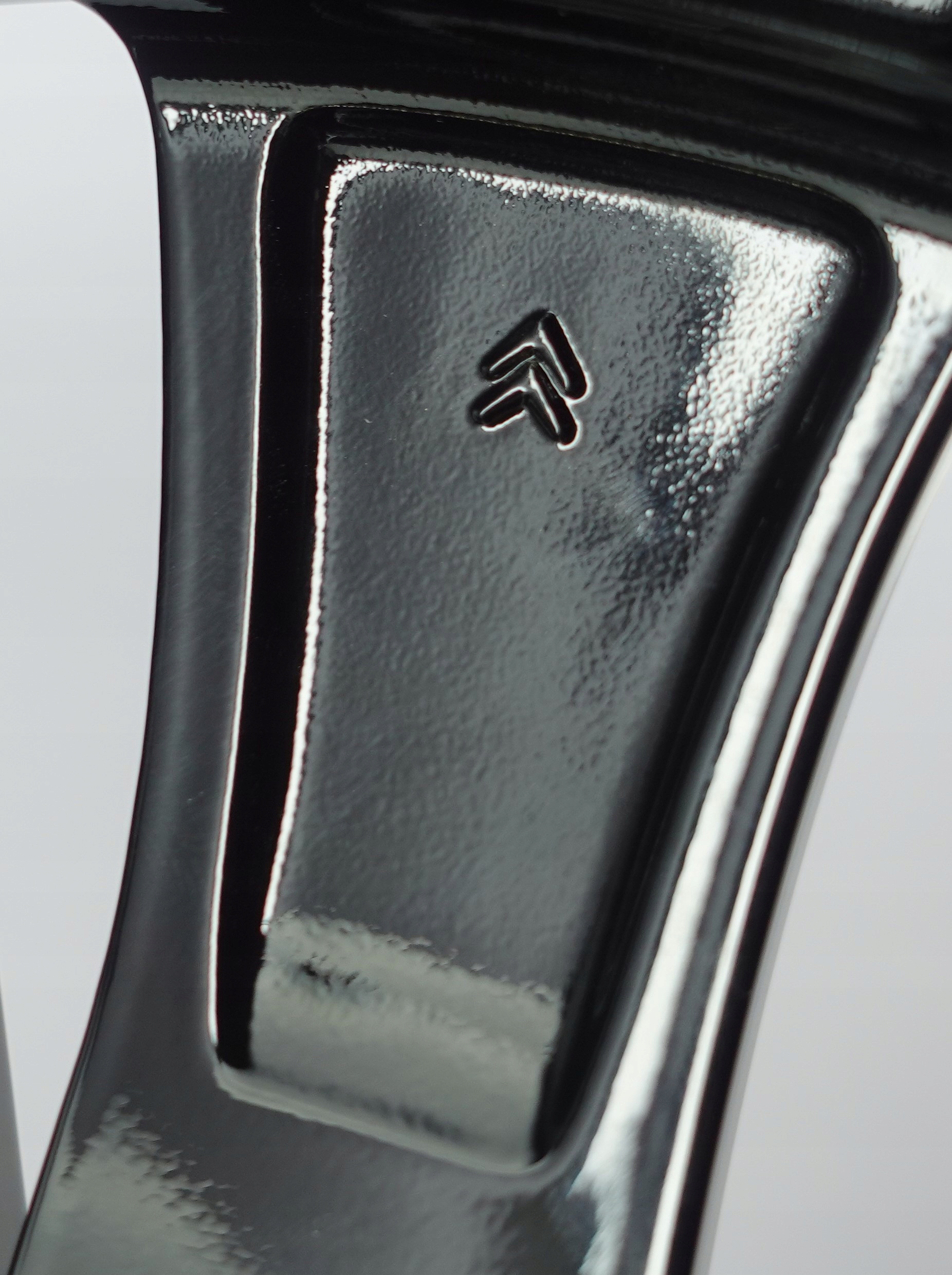 FELGI ALUMINIOWE PEUGEOT CITROEN C4 7.5" x 17" 4x108 ET29 9688832277