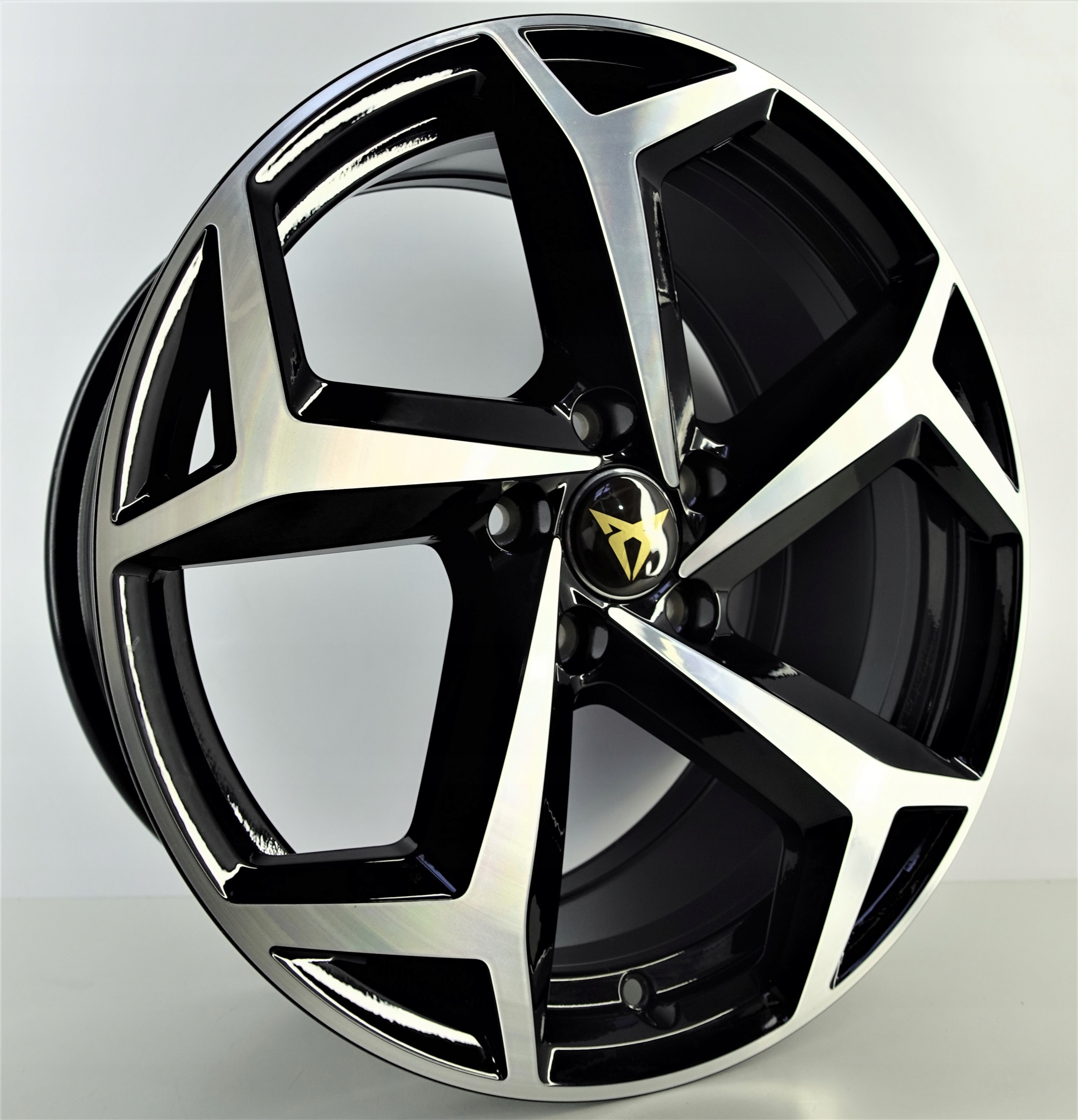 CUPRA FORMENTOR KOŁA ZIMOWE 18'' 235/45 EUROREPAR