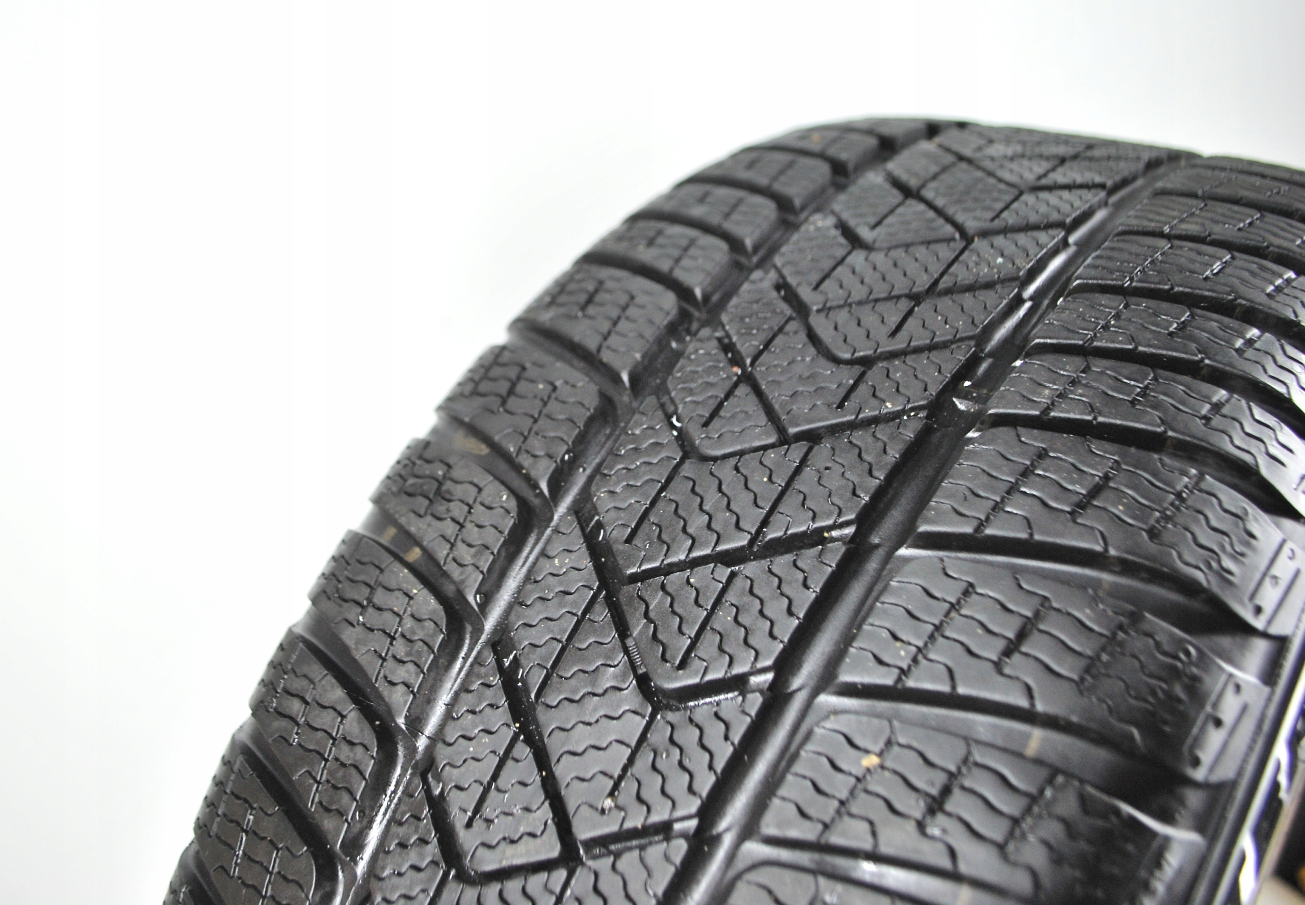 18'' 5x112 MERCEDES Koła zimowe 245/45R18 PIRELLI