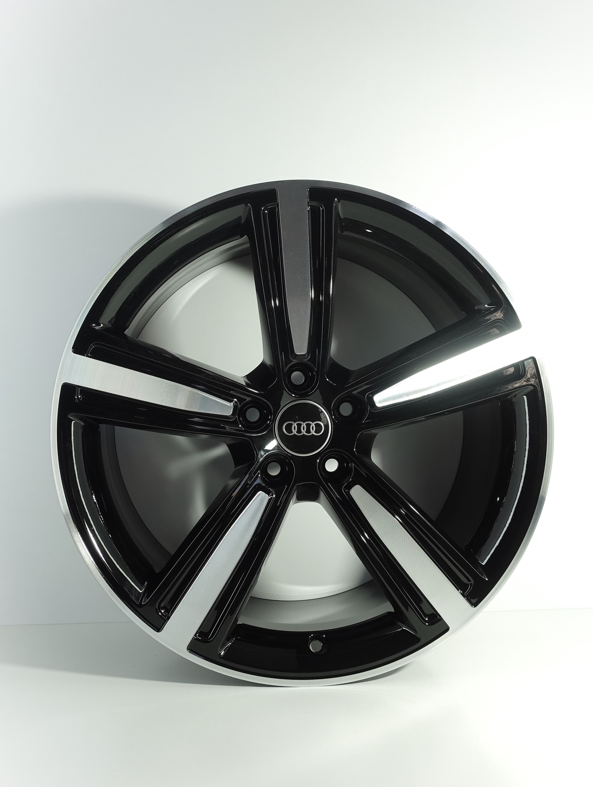 Felgi aluminiowe Audi 19" 5x112 ORYGINALNE 4N0601025J AUDI
