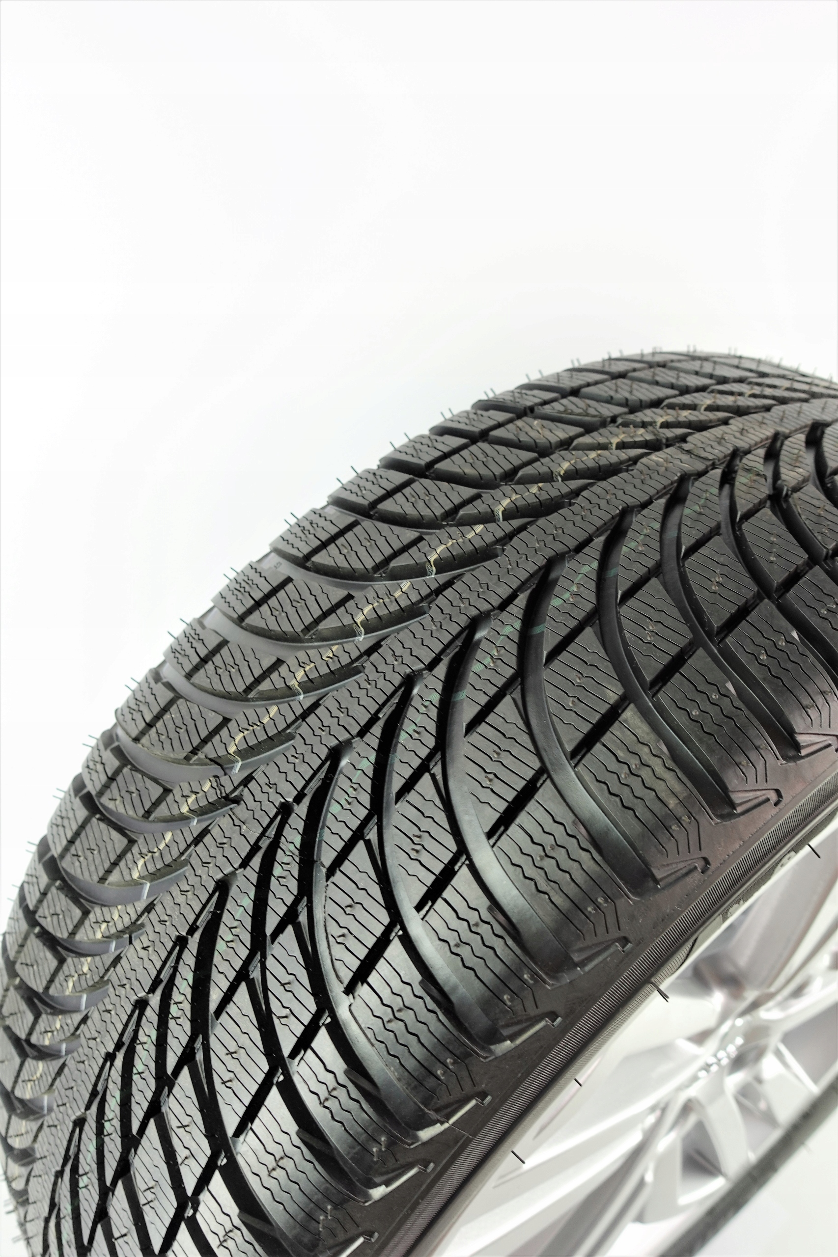 20" 5x112 Audi Q5 SQ5 Zima 255/45R20 Michelin