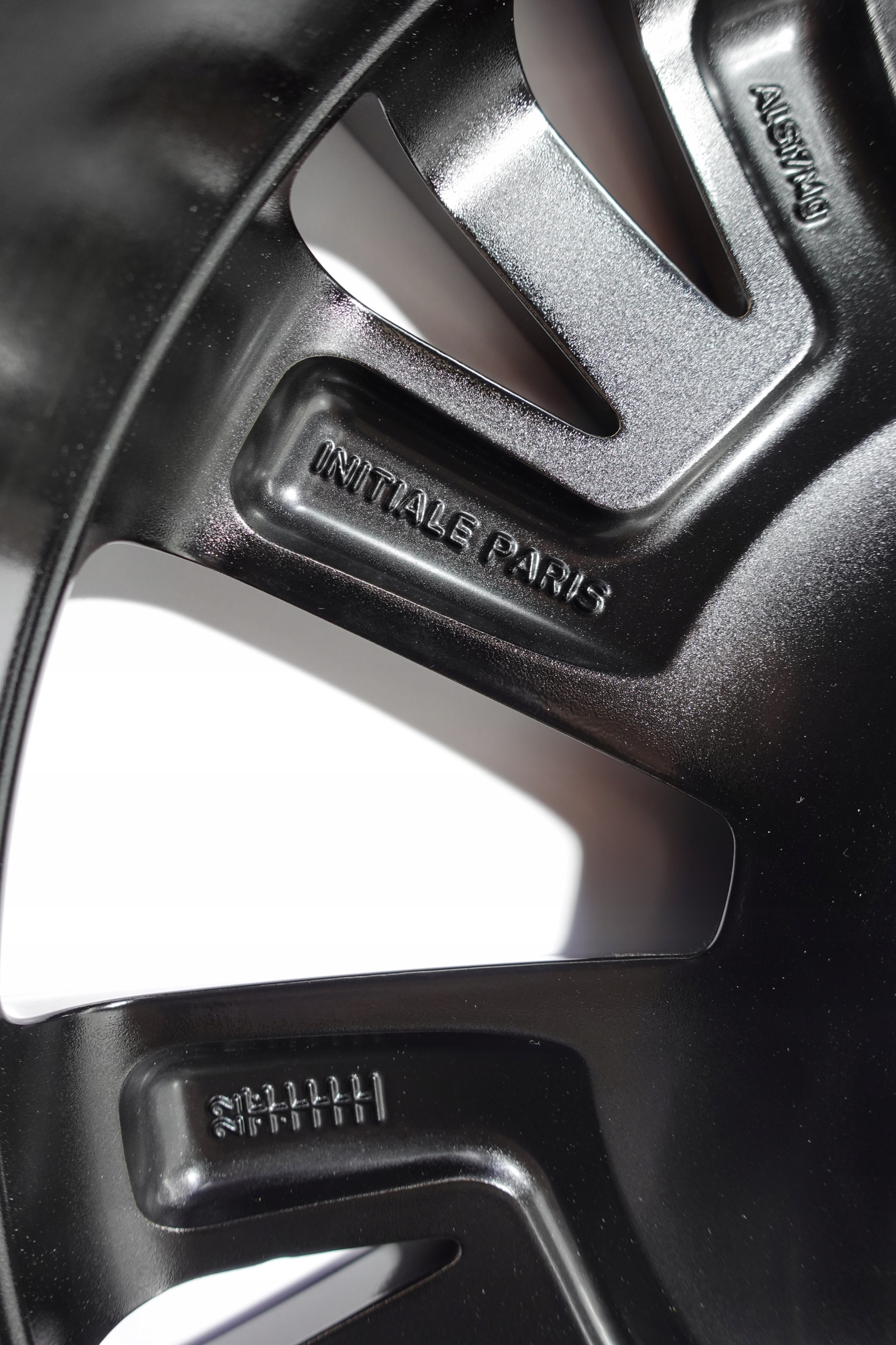 Renault INITIALE PARIS 7.0J 17" 4x100 ET 37 ORYGINALNE FELGI ALUMINIOWE