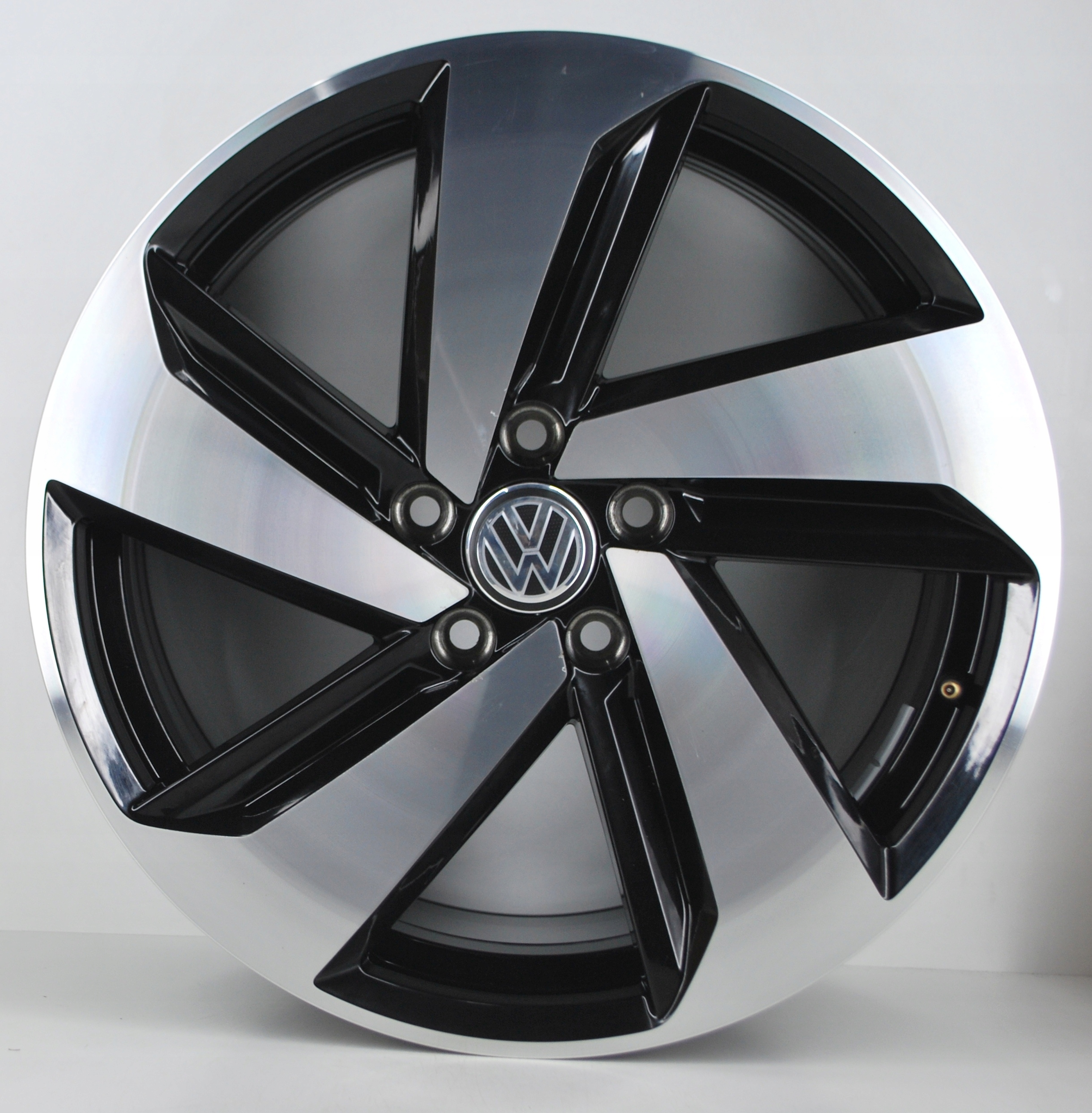 18'' 5x112 VW 5G0601025CN FELGI ORYGINALNE