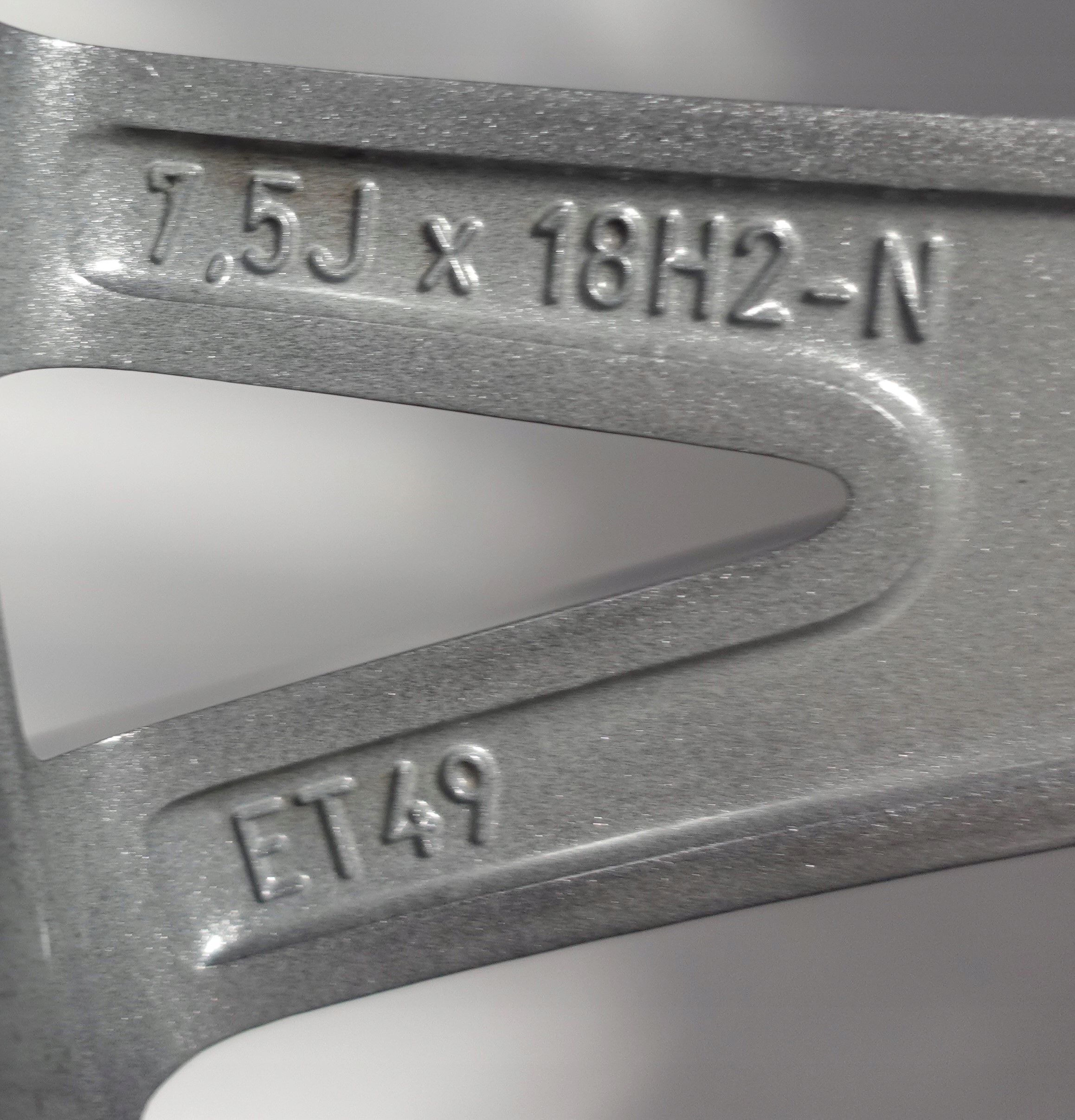 Mercedes-Benz A-Klasa A177 7.5" x 18" 5x112 ET 49