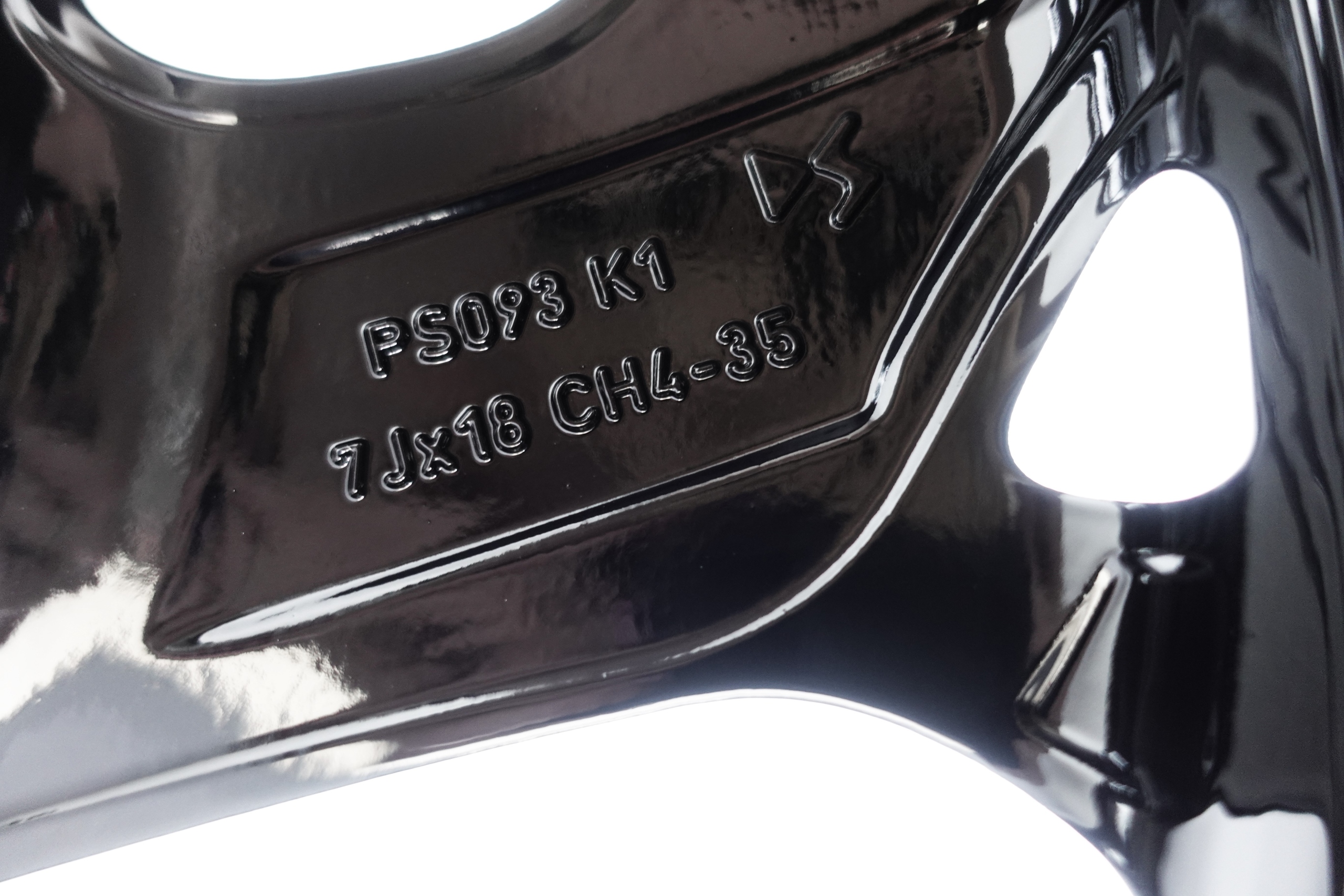 Felgi aluminiowe Citroen OE 9825290380 7.0" x 18" 4x108 ET 35