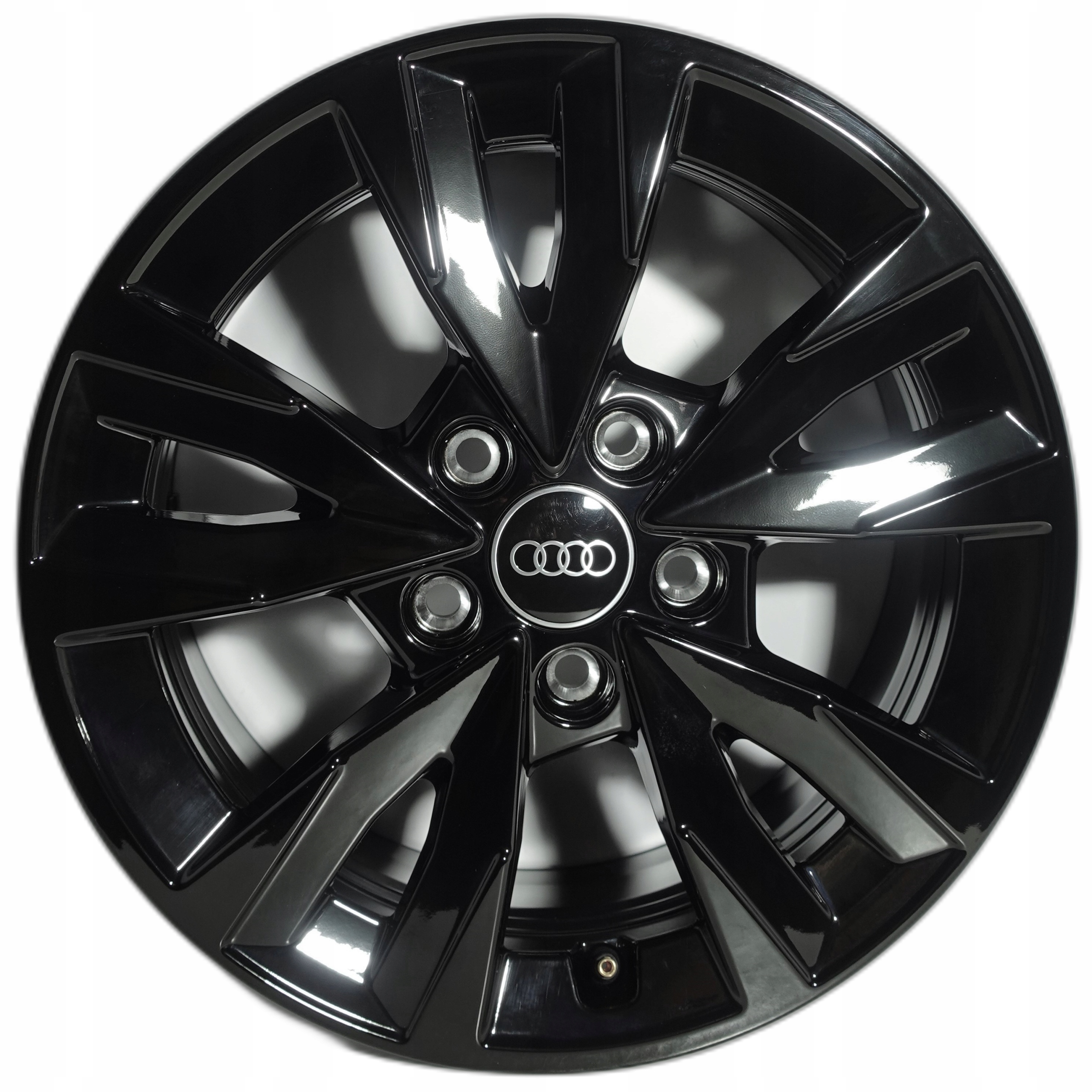 8Y0071496A Felgi aluminiowe Audi A3 Q2 6.5J 16" 5x112 ET 43 NOWE ORYGINALNE