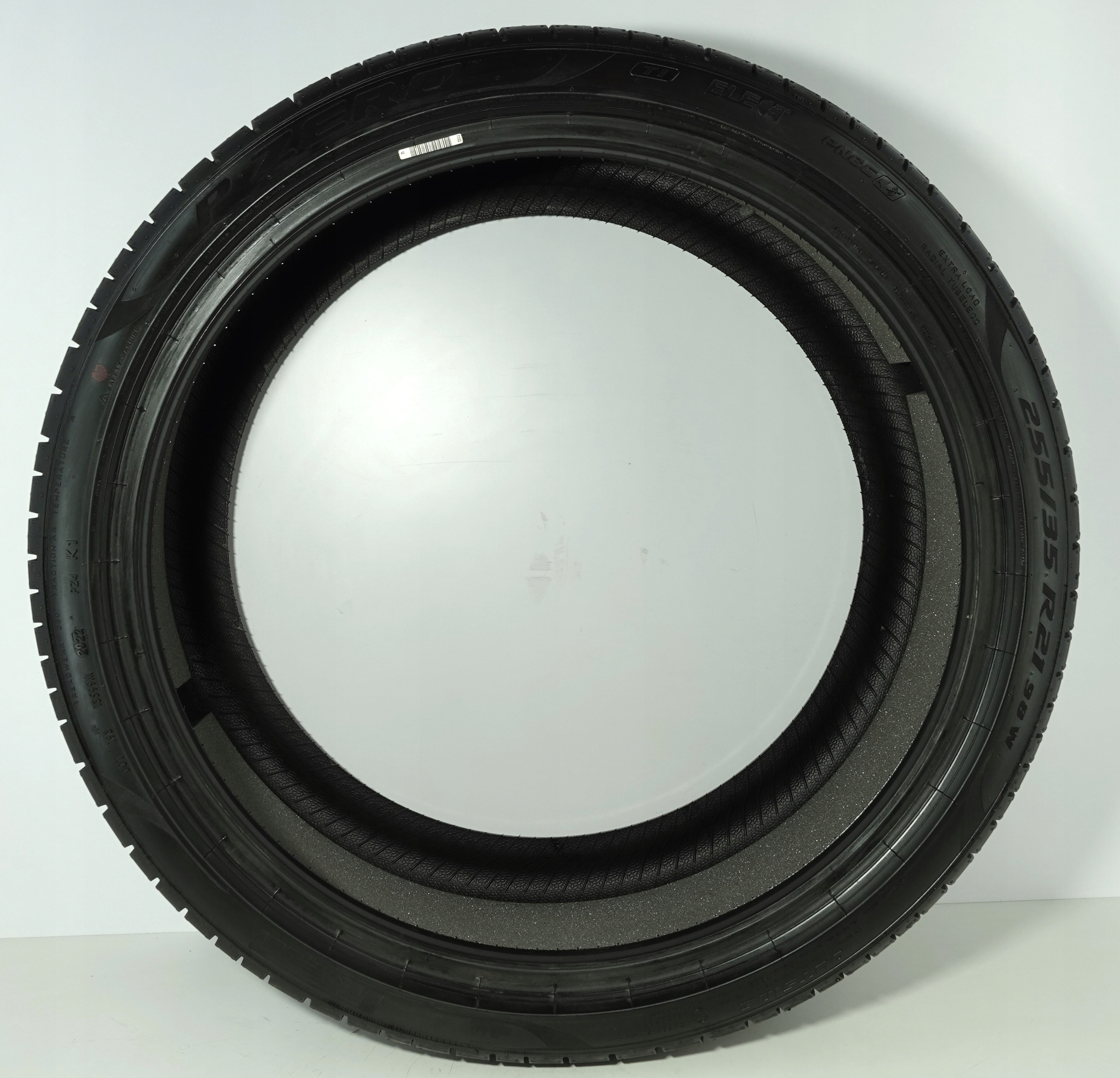 Pirelli P Zero 255/35R21 98 W rant ochronny kpl