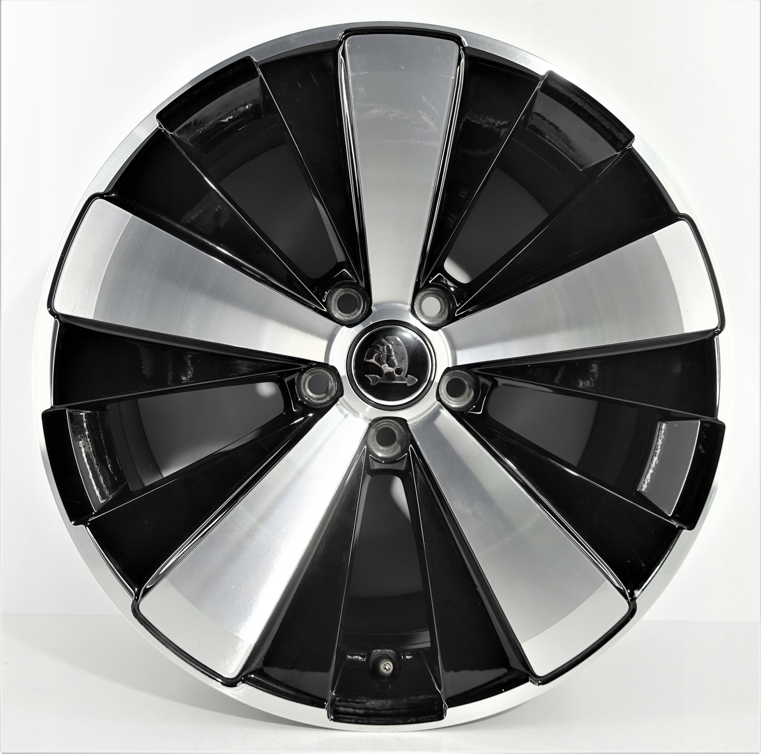 18" 5x112 SKODA Felgi aluminiowe 8J ET 48