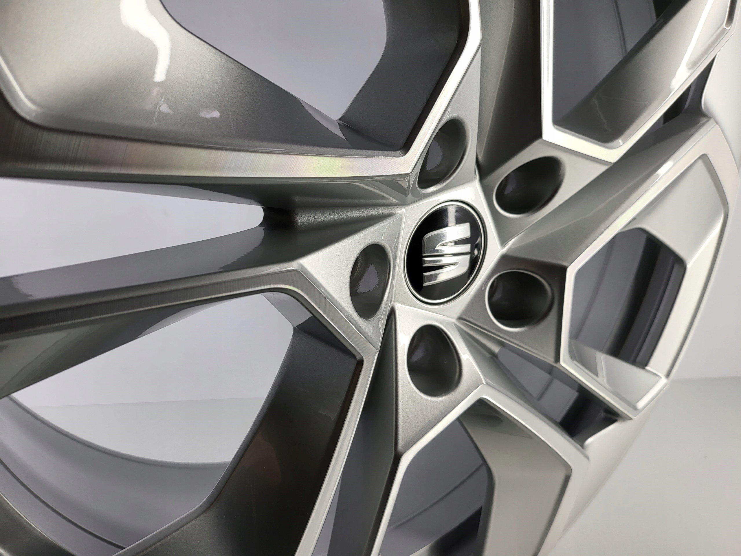 FELGI SEAT 19" 5x112 7,5J NOWE ALUMINIOWE 5E3601025T