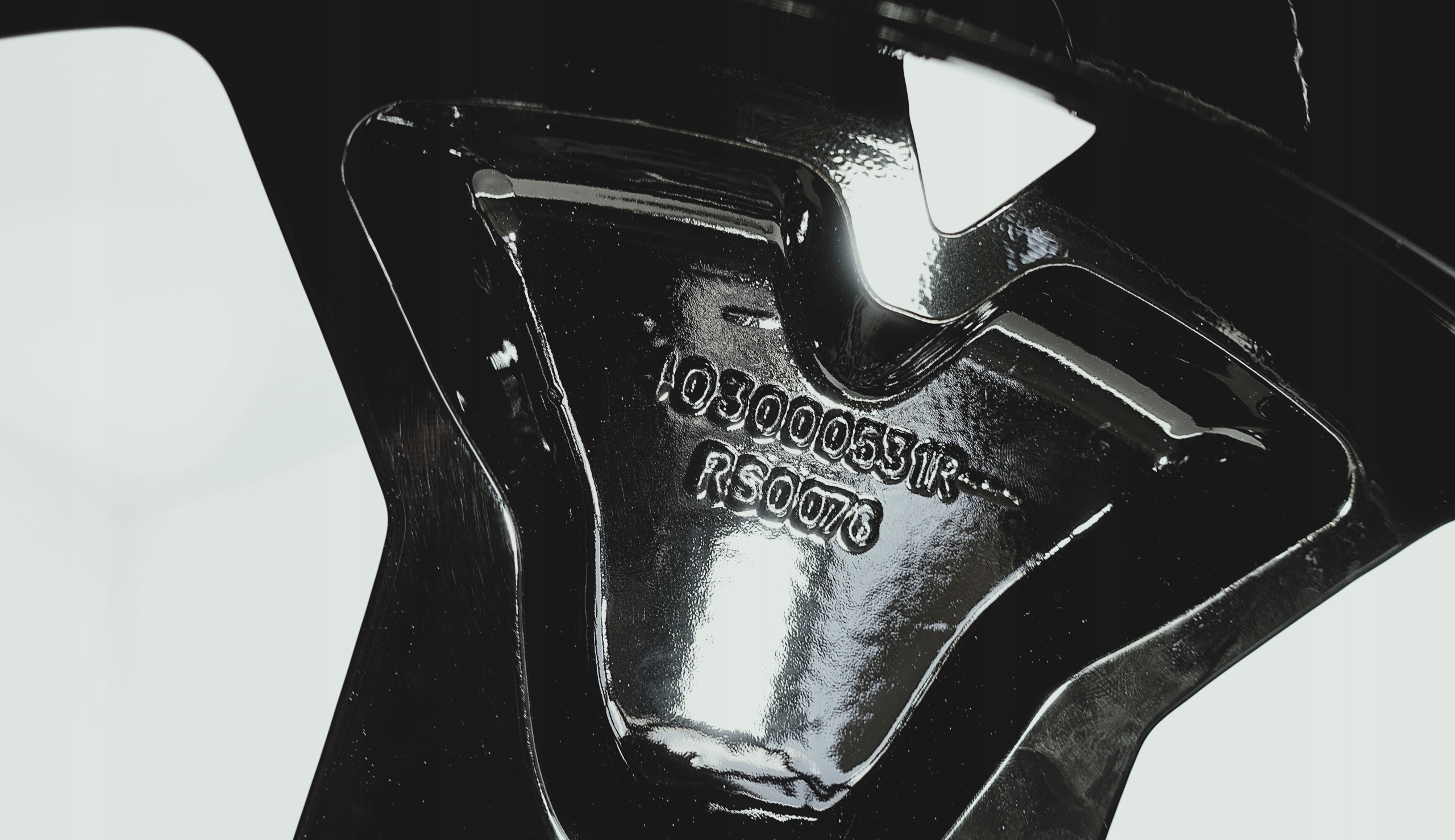 Felgi aluminiowe Dacia TERGAN 6.5J 17" 5x114.3 NOWE ORYGINALNE 403005180R