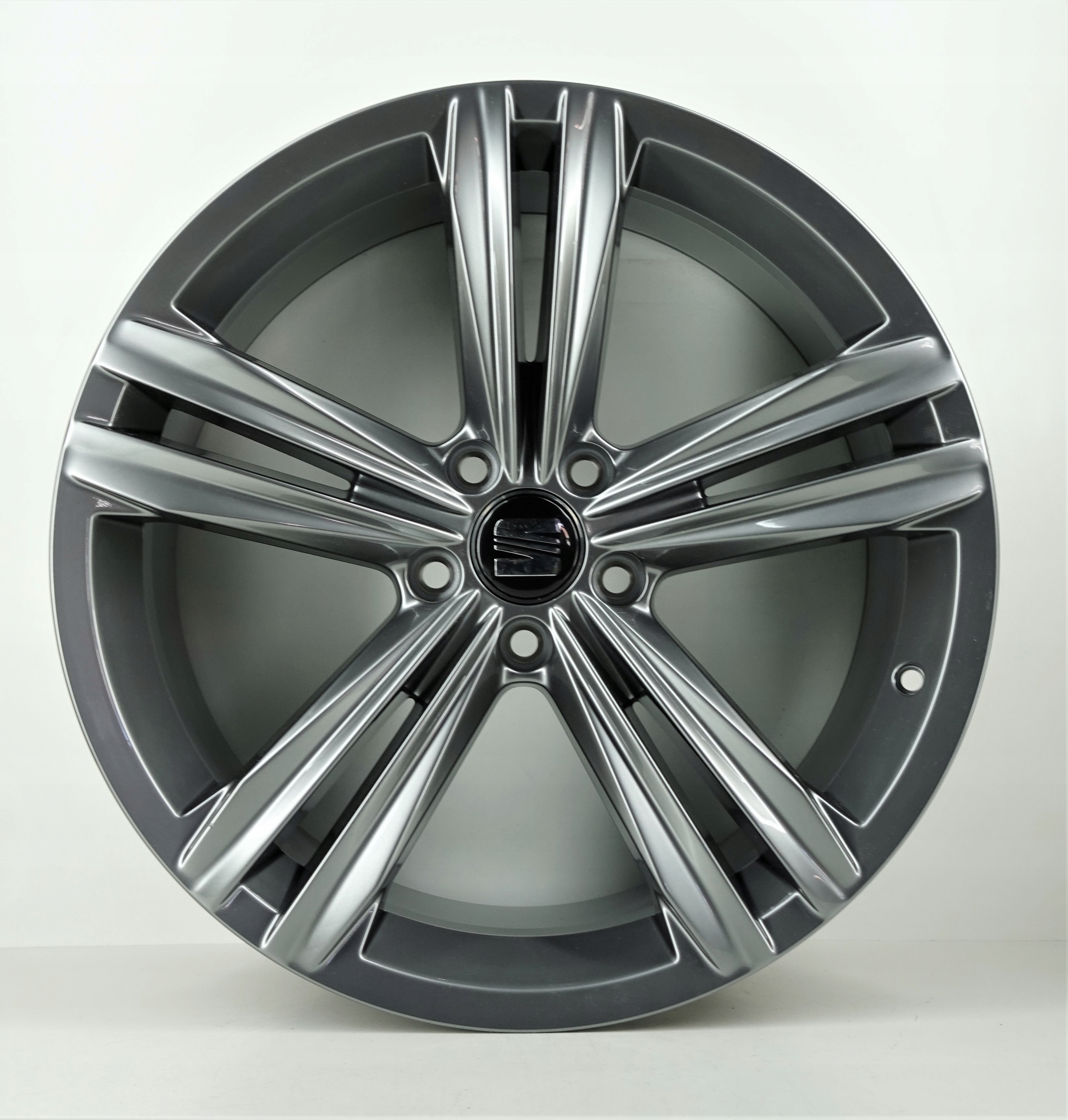 19'' 8,5J ET 38 5x112 NOWE ALUFELGI SEAT