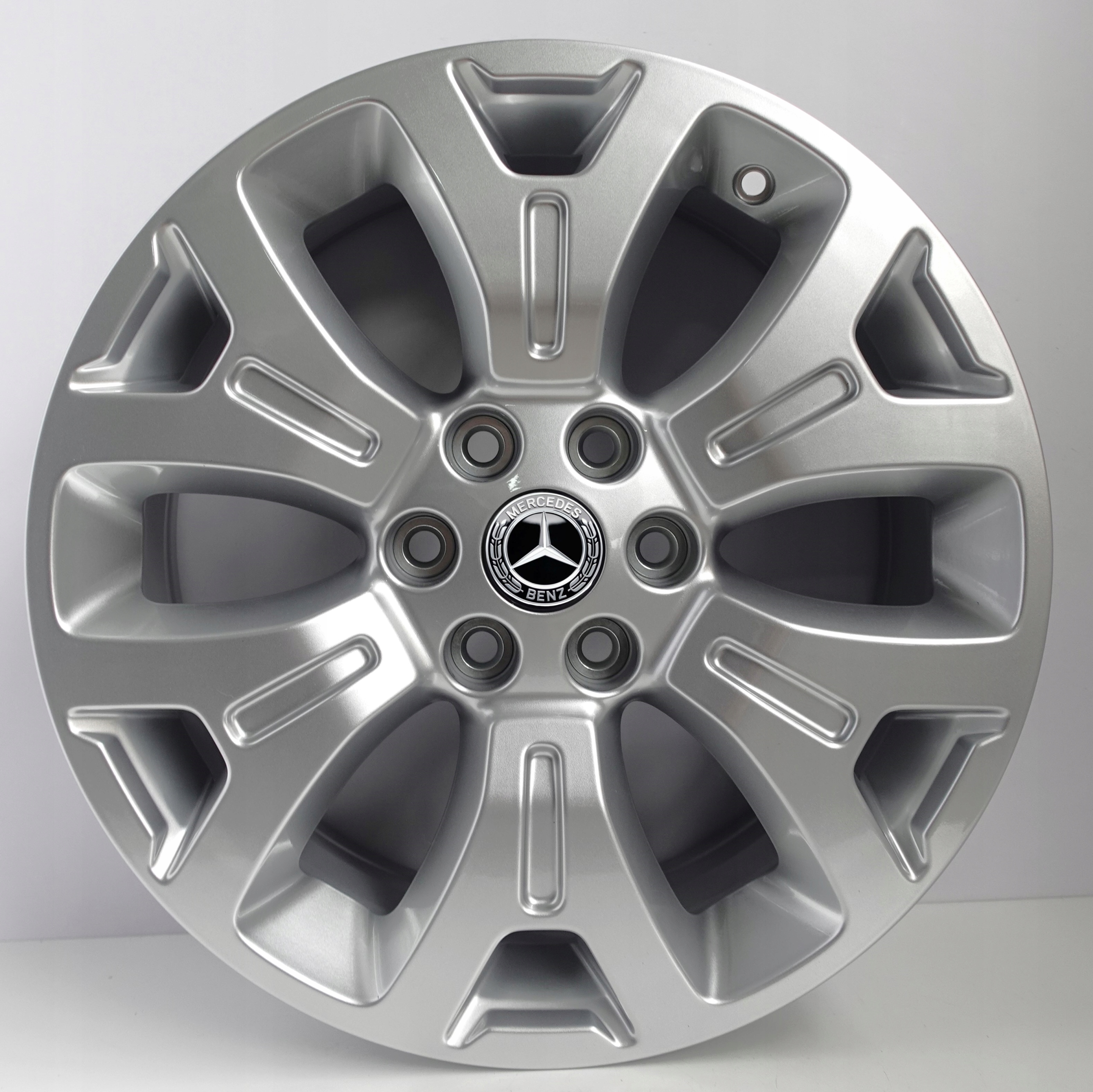 FELGI ALUMIONIOWE MERCEDES X KLASSE 6x114,3 17" AC4CH T6 nowe oryginalne