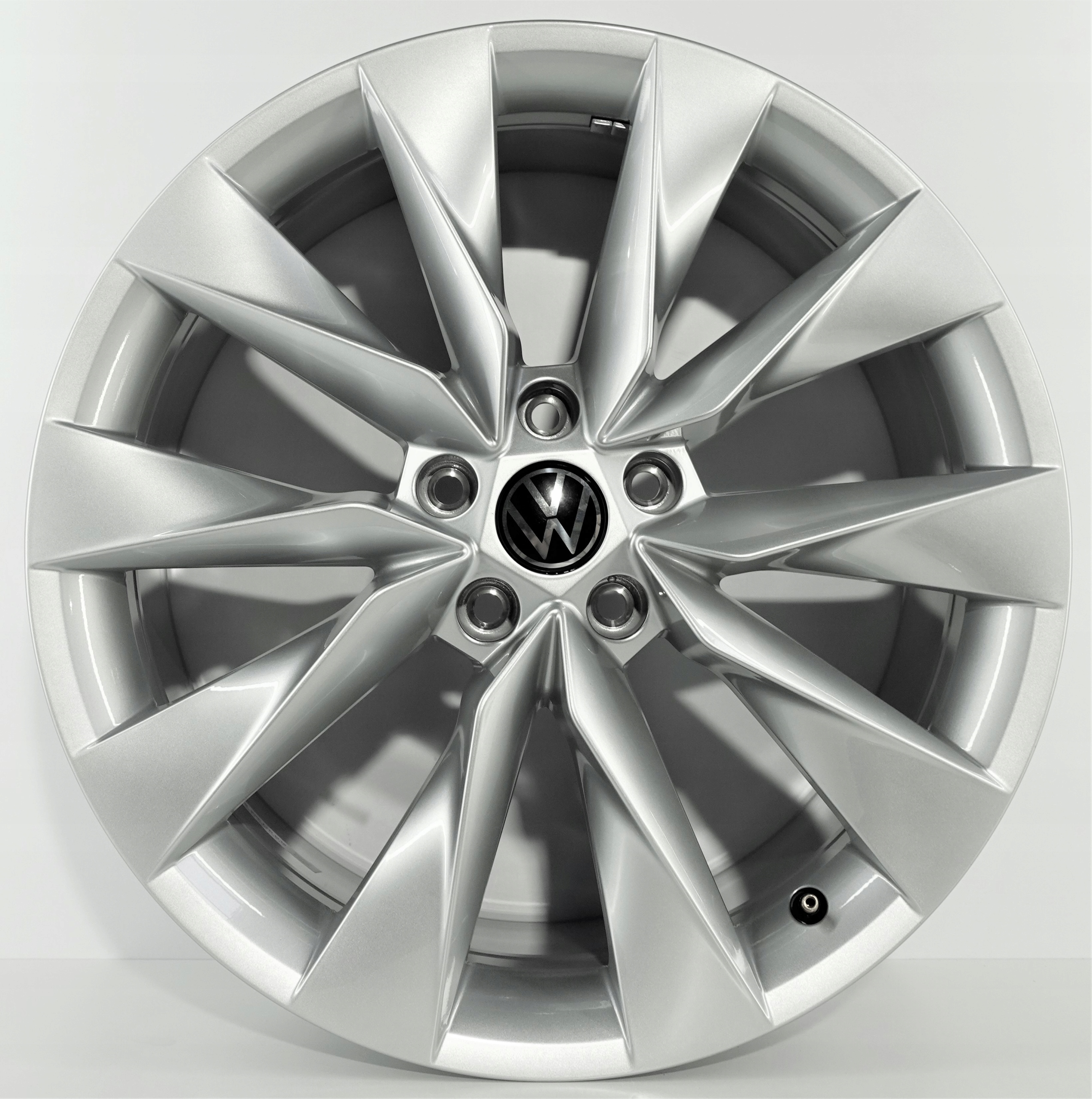 VOLKSWAGEN felgi 8x19 ET45 5x112 5LA601025