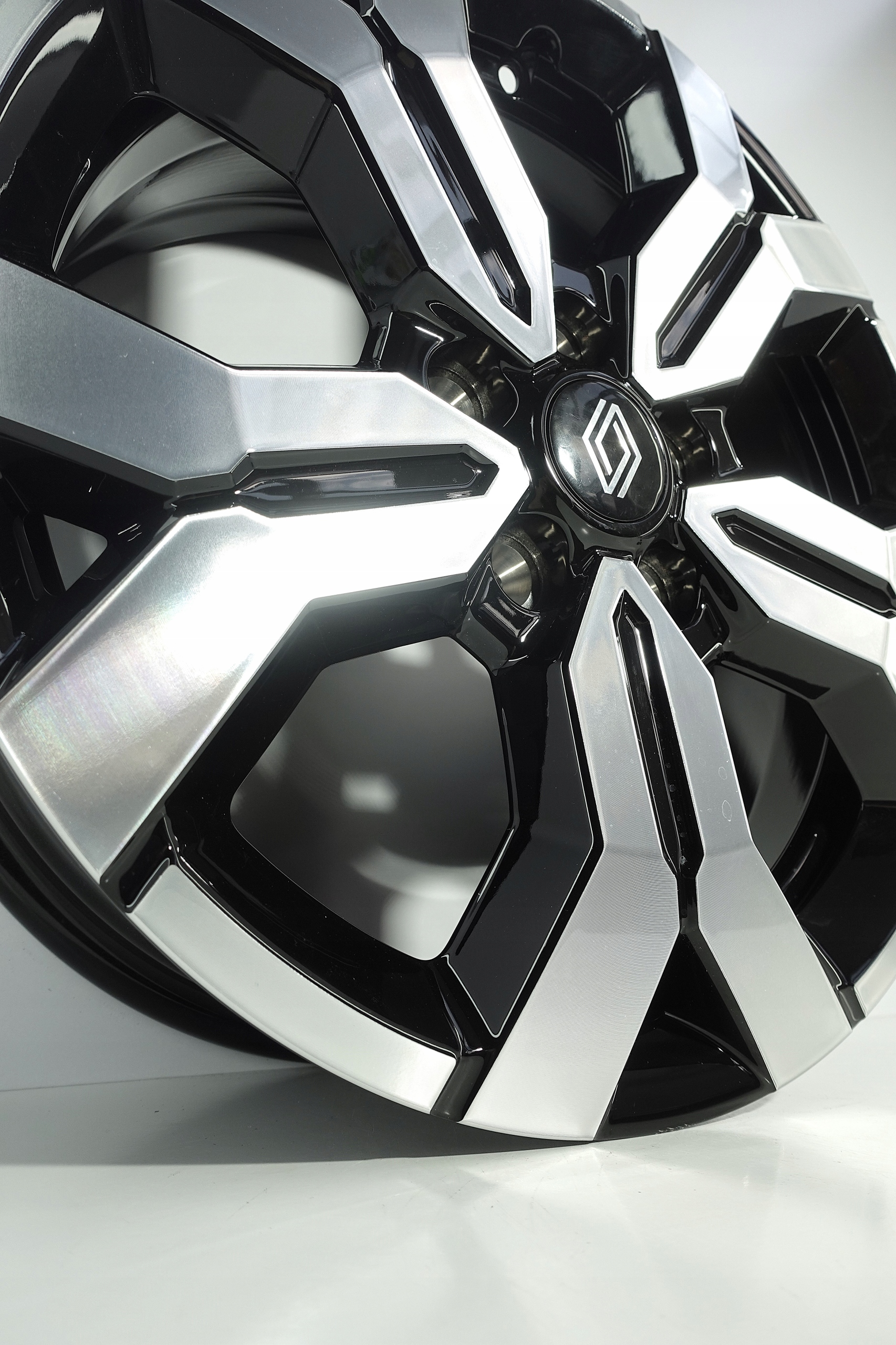 Felgi aluminiowe RENAULT KADJAR 6.5J 17" 5x114.3 NOWE ORYGINALNE 403005180R