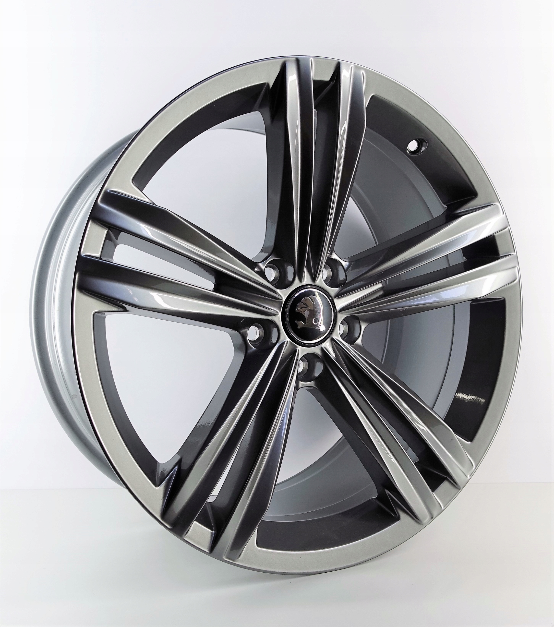 SKODA FELGI NOWE 19'' 8,5J ET 38 5x112 SEBRING